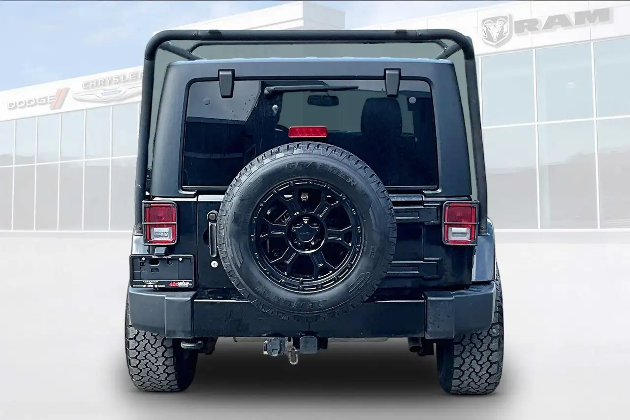 Jeep Wrangler снимка Jeep Wrangler