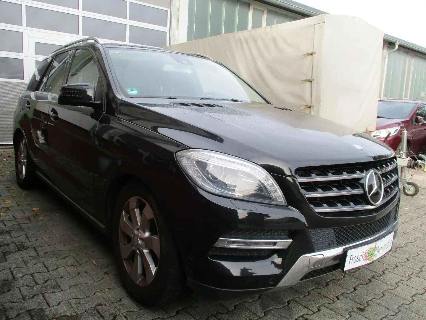 Mercedes-Benz ML 350 BlueEffi*GSD*Airmatik*Memory*AHK* Negru - 2