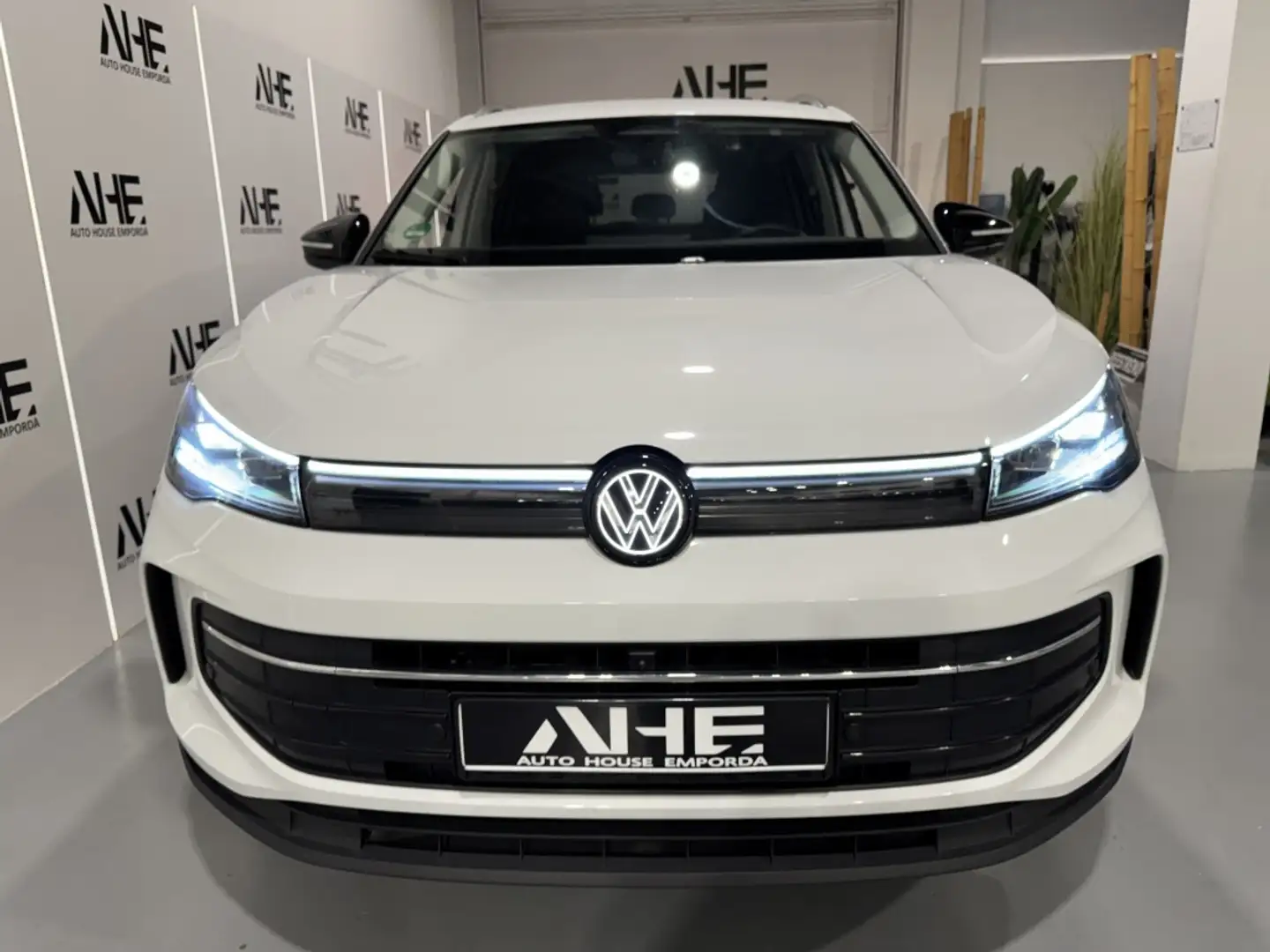 Volkswagen Tiguan 1.5 eTSI Más DSG 96kW Blanco - 2