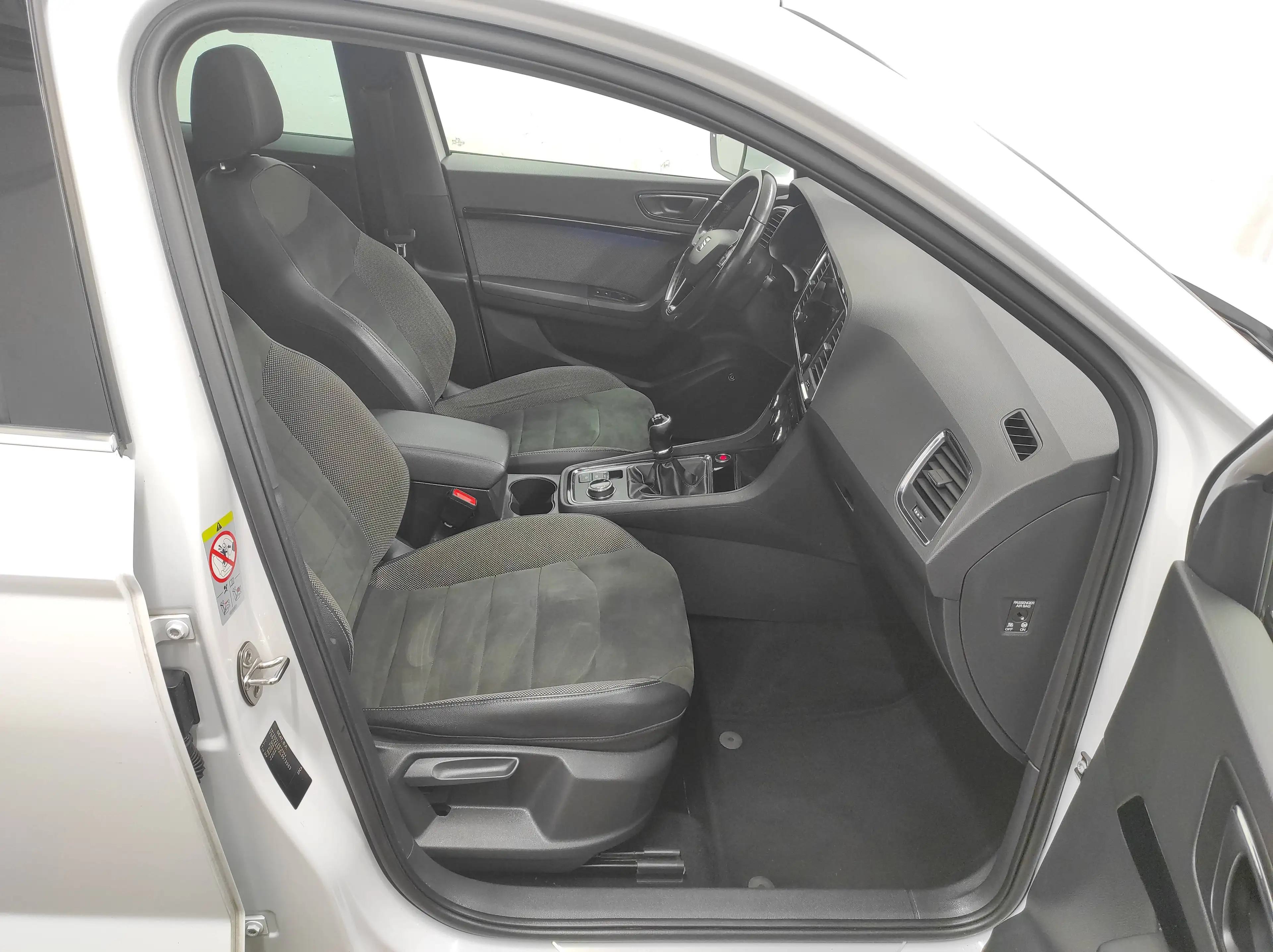 SEAT Ateca 1.5 TSI LED NAVI EURO-6 KAMERA BC TEMP PANO SHZ ZV — photo 10