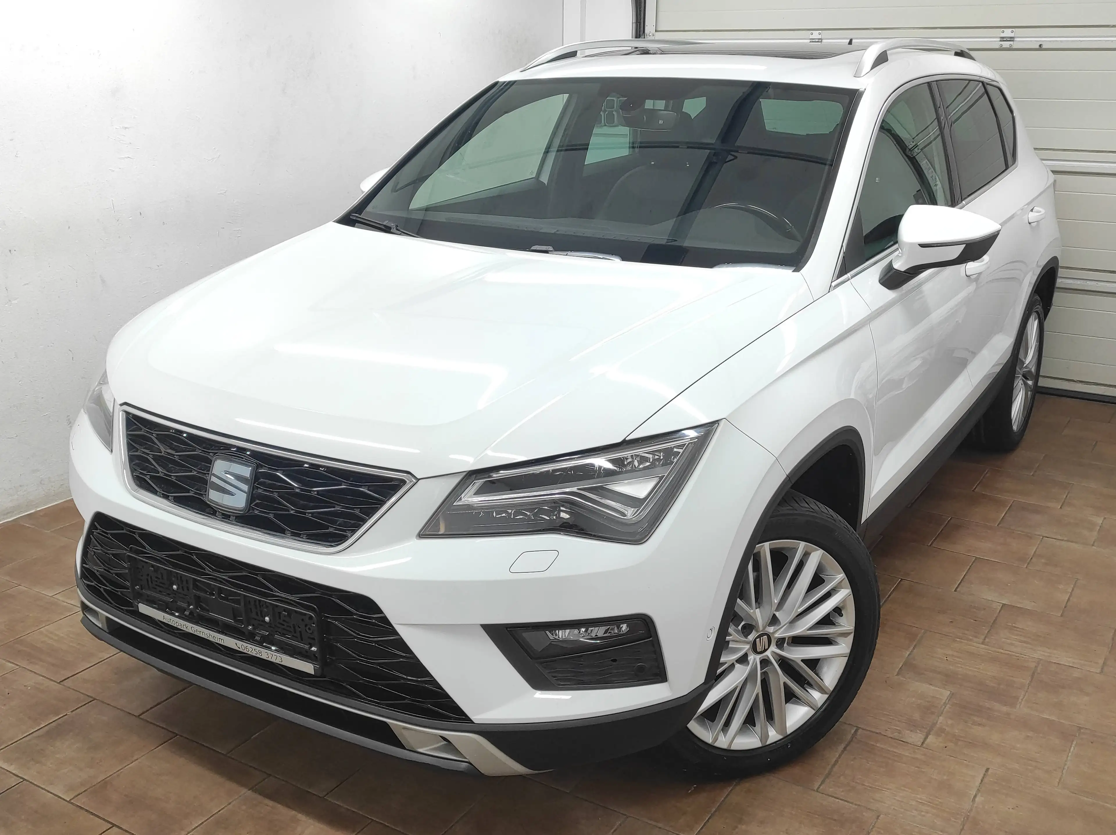 SEAT Ateca 1.5 TSI LED NAVI EURO-6 KAMERA BC TEMP PANO SHZ ZV — photo 2
