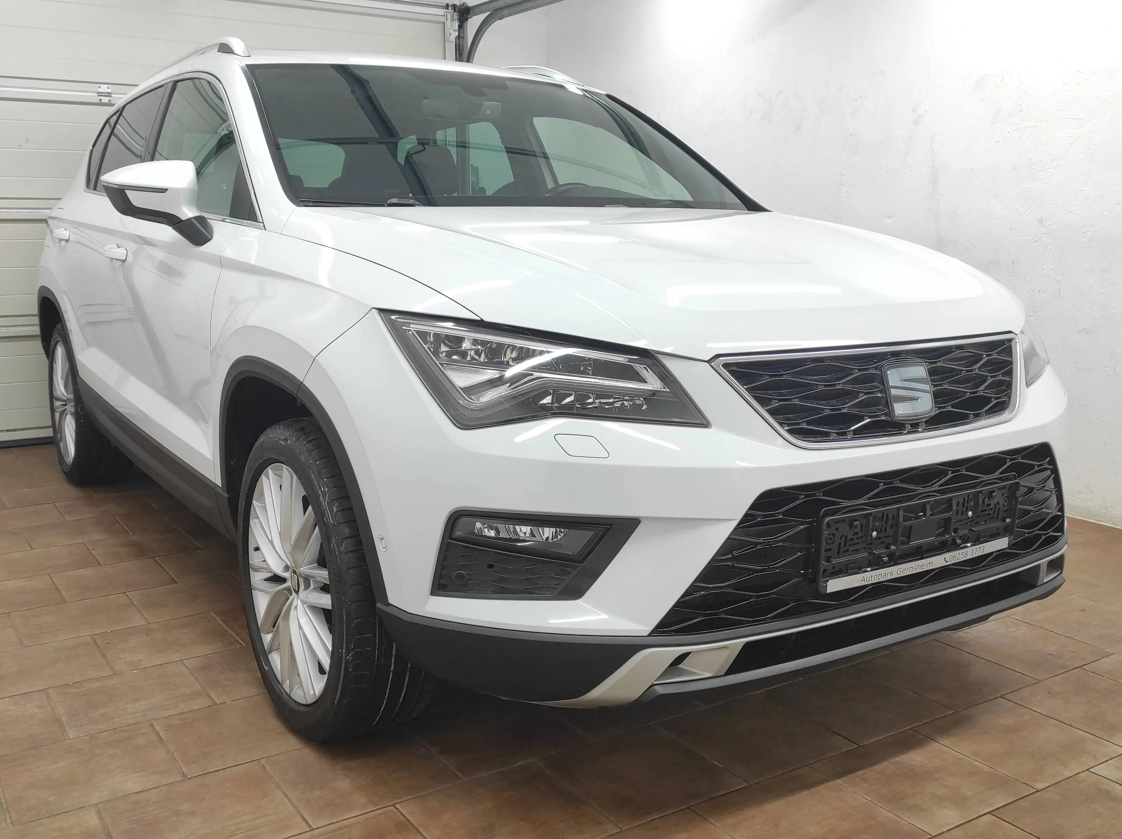 SEAT Ateca 1.5 TSI LED NAVI EURO-6 KAMERA BC TEMP PANO SHZ ZV — photo 4