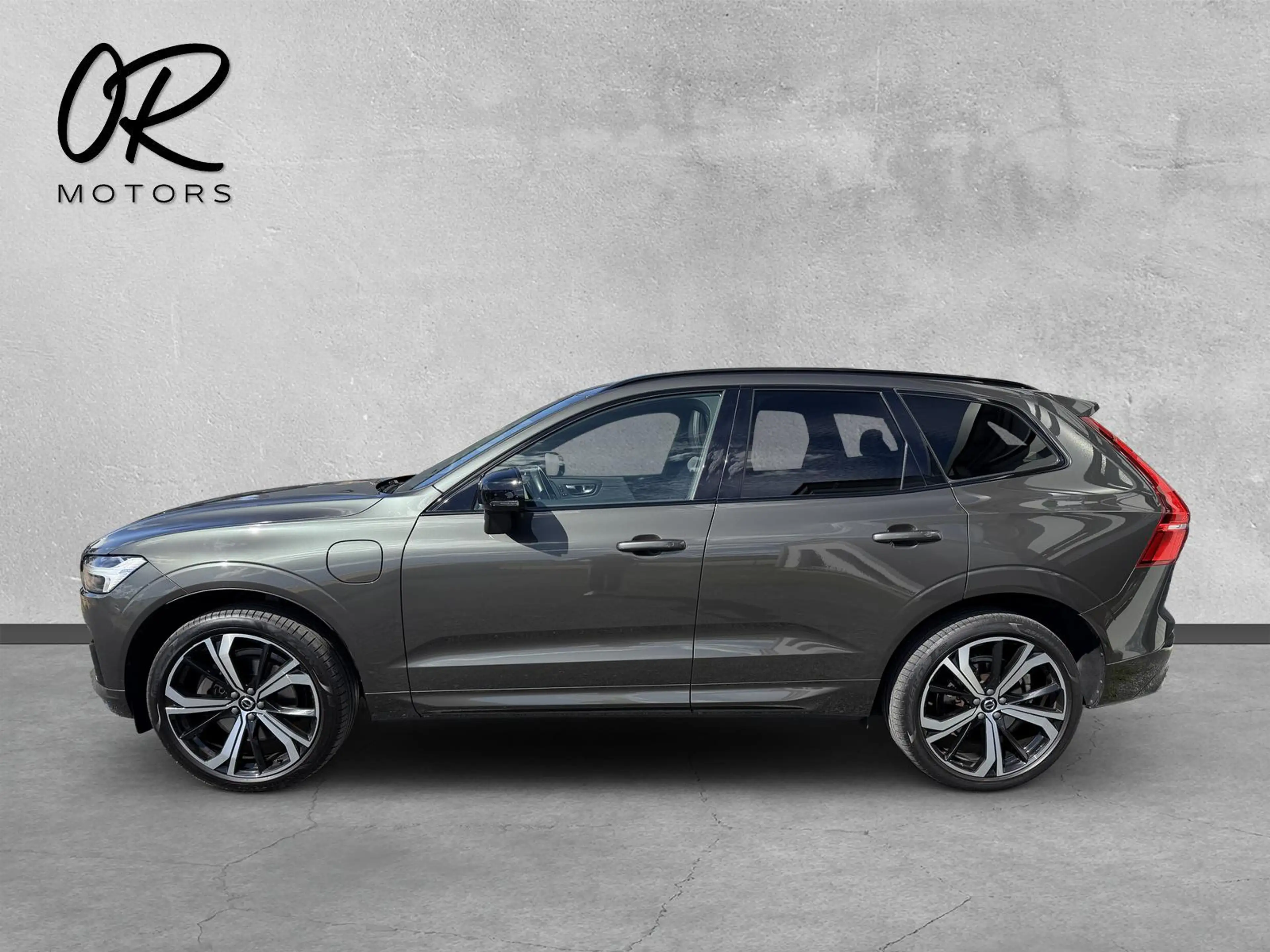 Volvo XC60 R Design  Plug-In Hybrid AWD HUD*HARMAN-KAR — photo 4