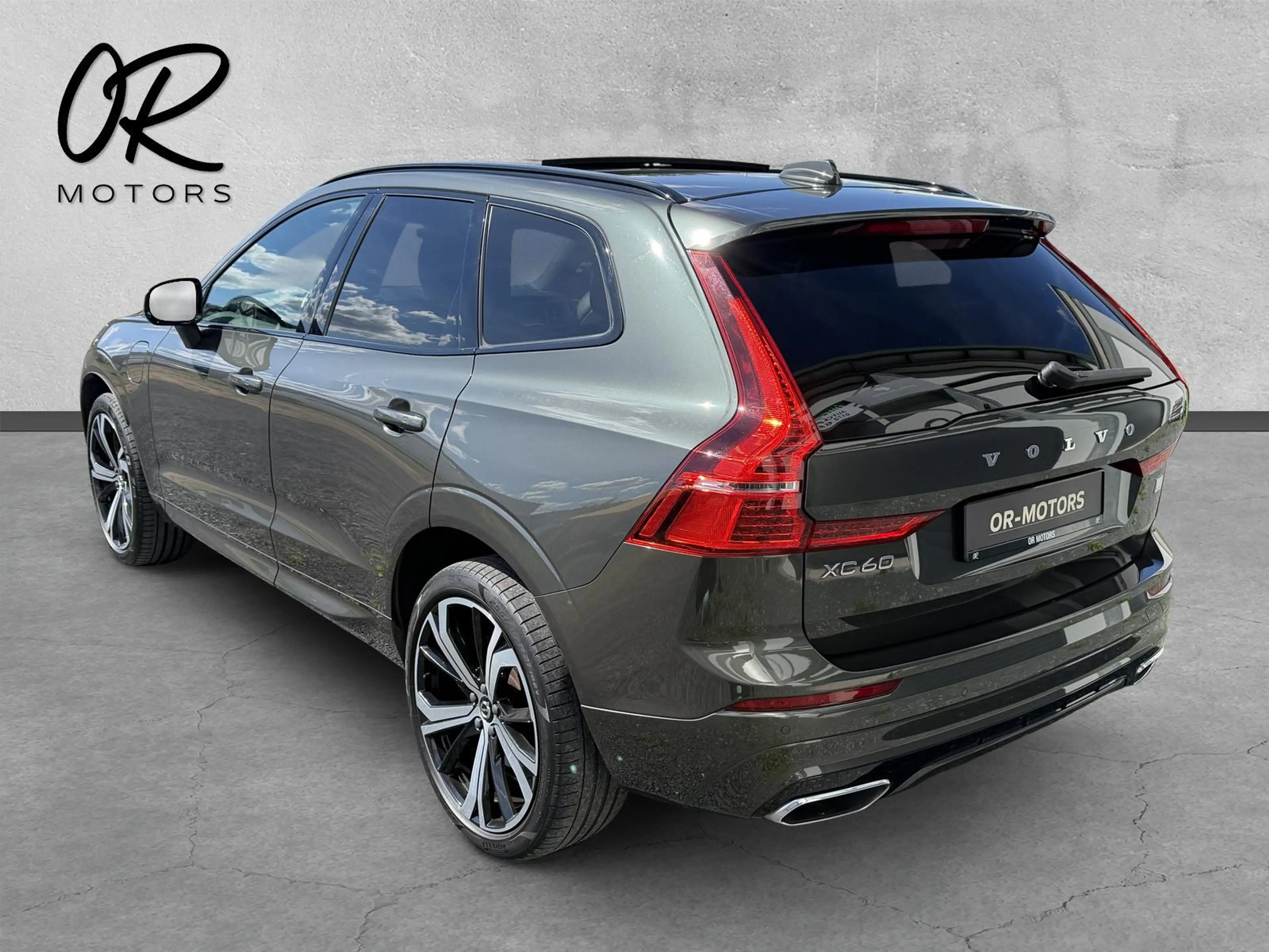 Volvo XC60 R Design  Plug-In Hybrid AWD HUD*HARMAN-KAR — photo 5