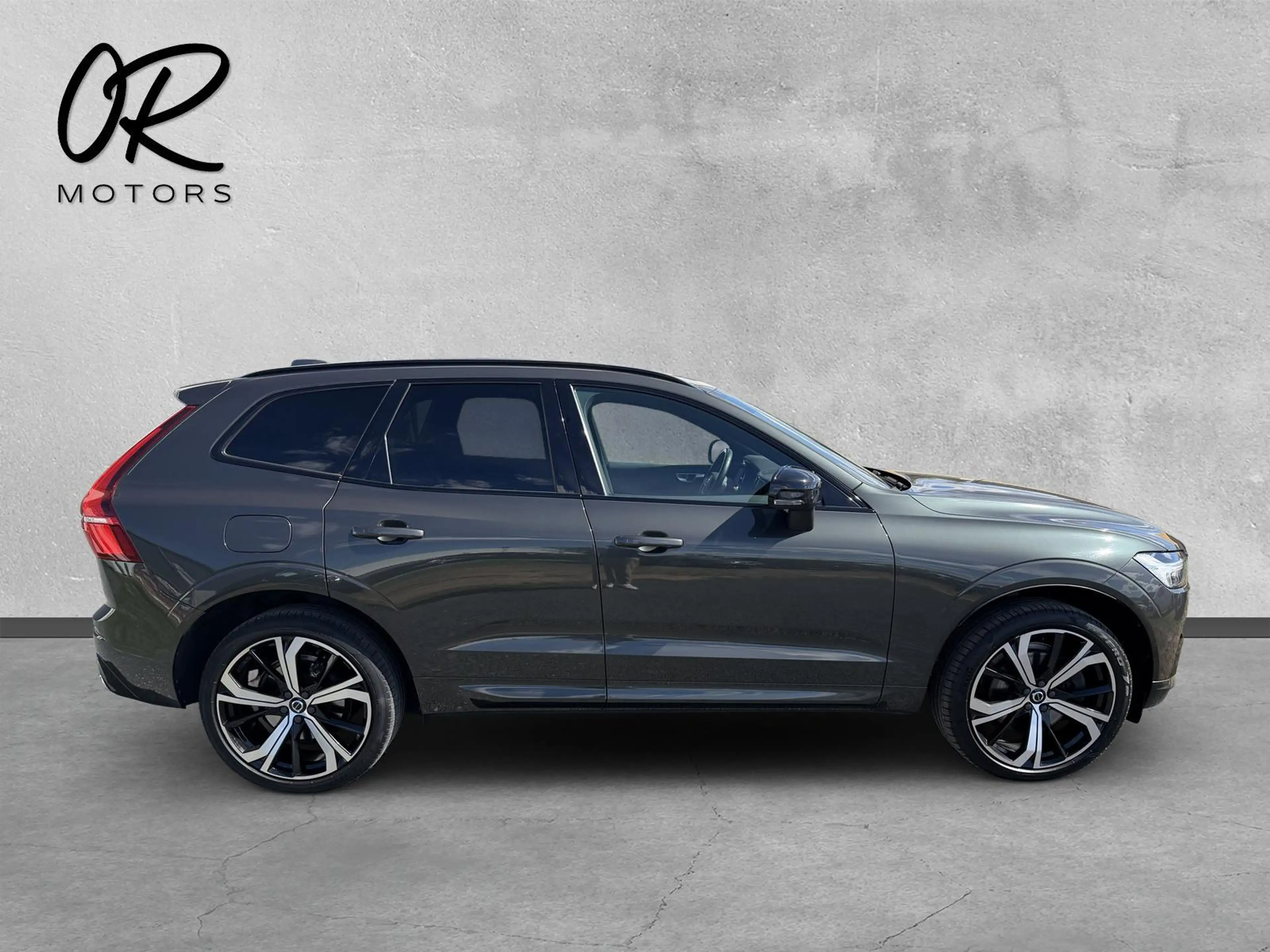 Volvo XC60 R Design  Plug-In Hybrid AWD HUD*HARMAN-KAR — photo 8