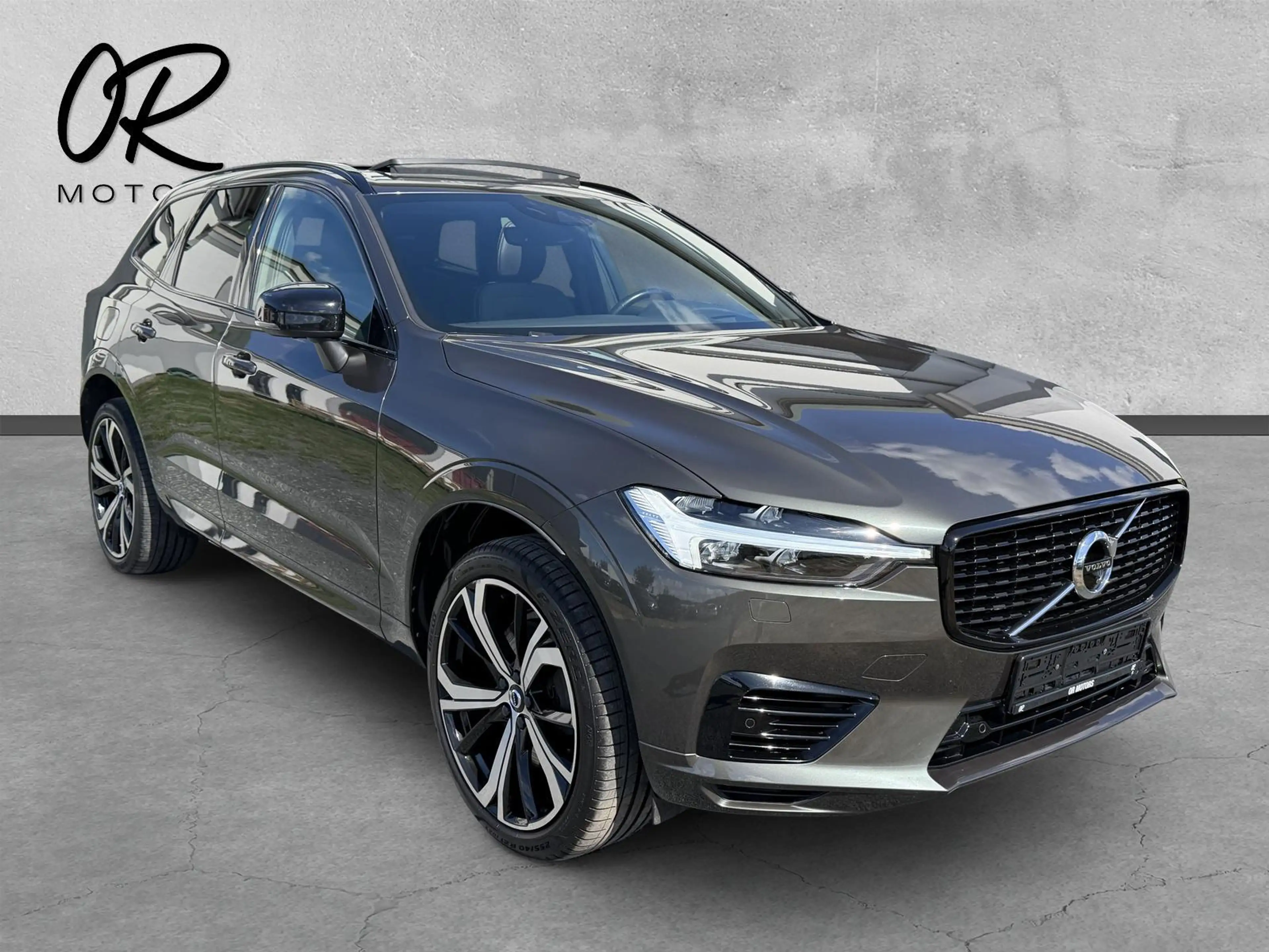 Volvo XC60 R Design  Plug-In Hybrid AWD HUD*HARMAN-KAR — photo 9