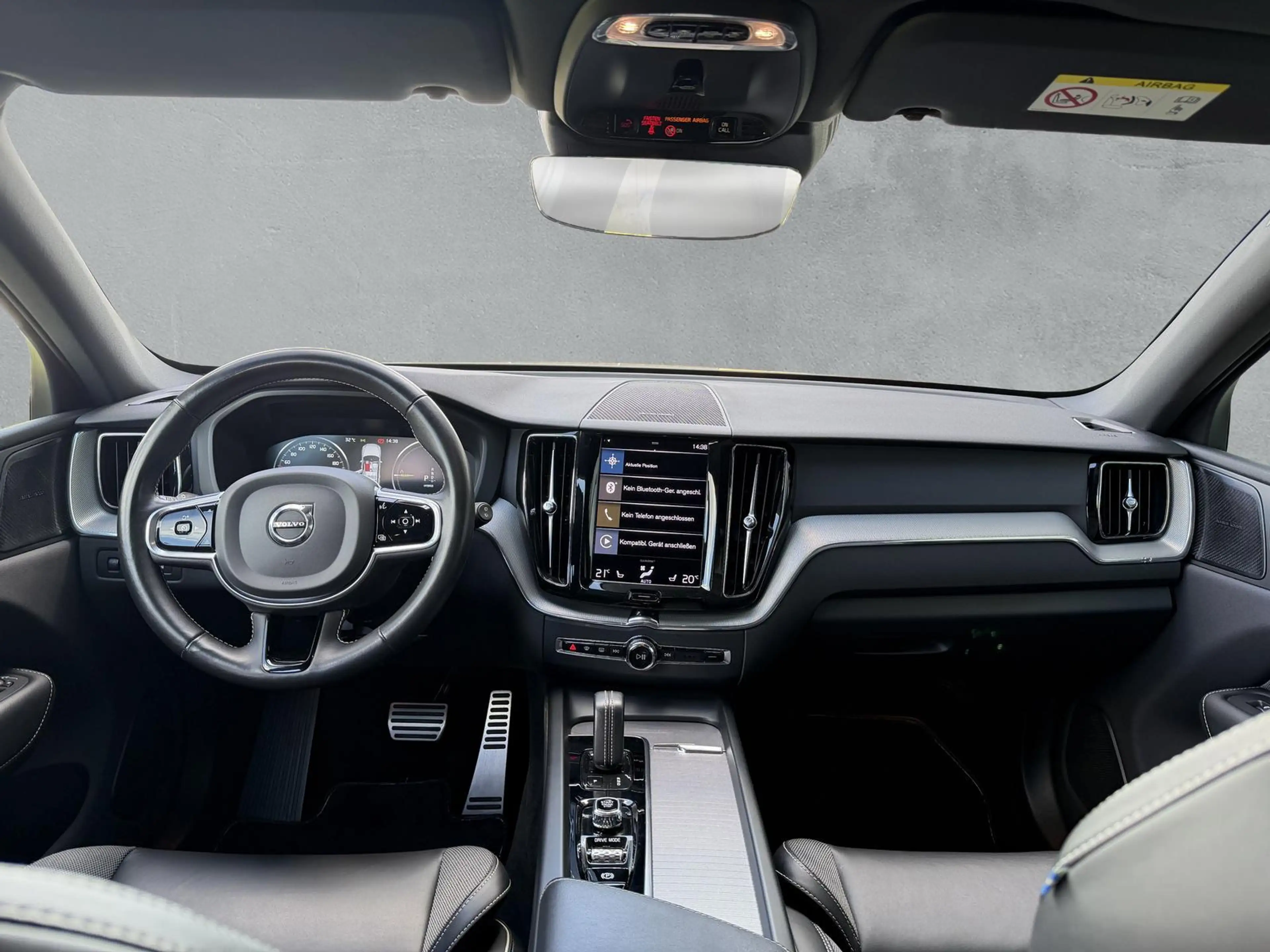 Volvo XC60 R Design  Plug-In Hybrid AWD HUD*HARMAN-KAR — photo 15