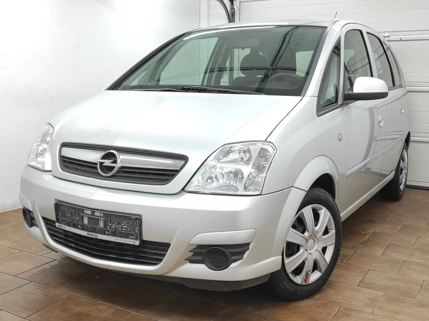 Opel Meriva A 1.6 *TÜV NEU* KLIMA ALLWETTER SERVO AUX EURO4 Grau - 1