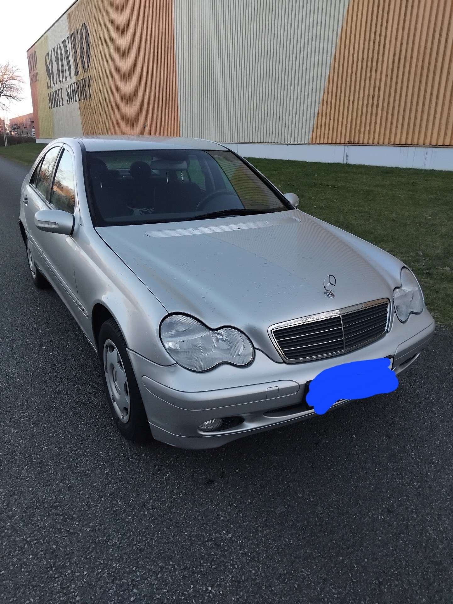 Second hand Mercedes Benz 200 