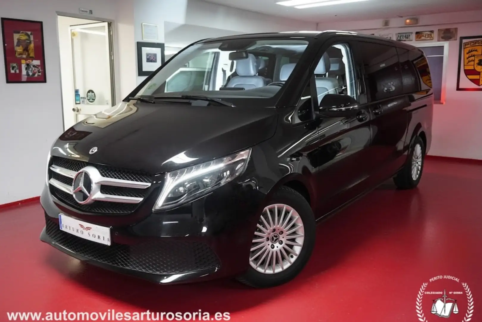 Mercedes-Benz V 300d Extralargo Avantgarde Schwarz - 1