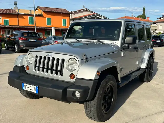 Jeep Wrangler Unlimited 2.8 crd Sahara auto 200CV!