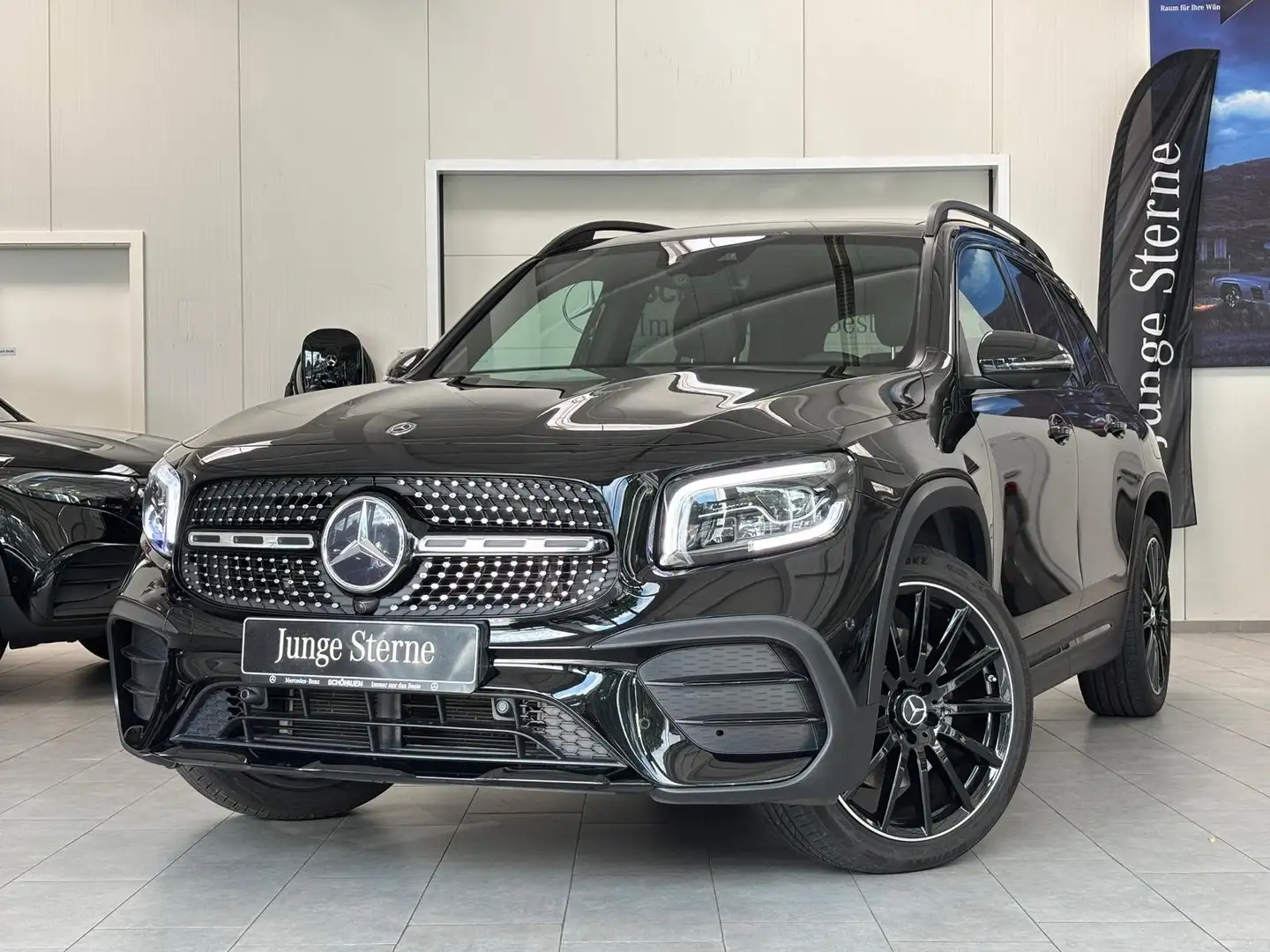 Mercedes-Benz GLB 220 d 4M AMG+PANO+AHK+20"+MBEAM+360°+DISTRO Schwarz - 1