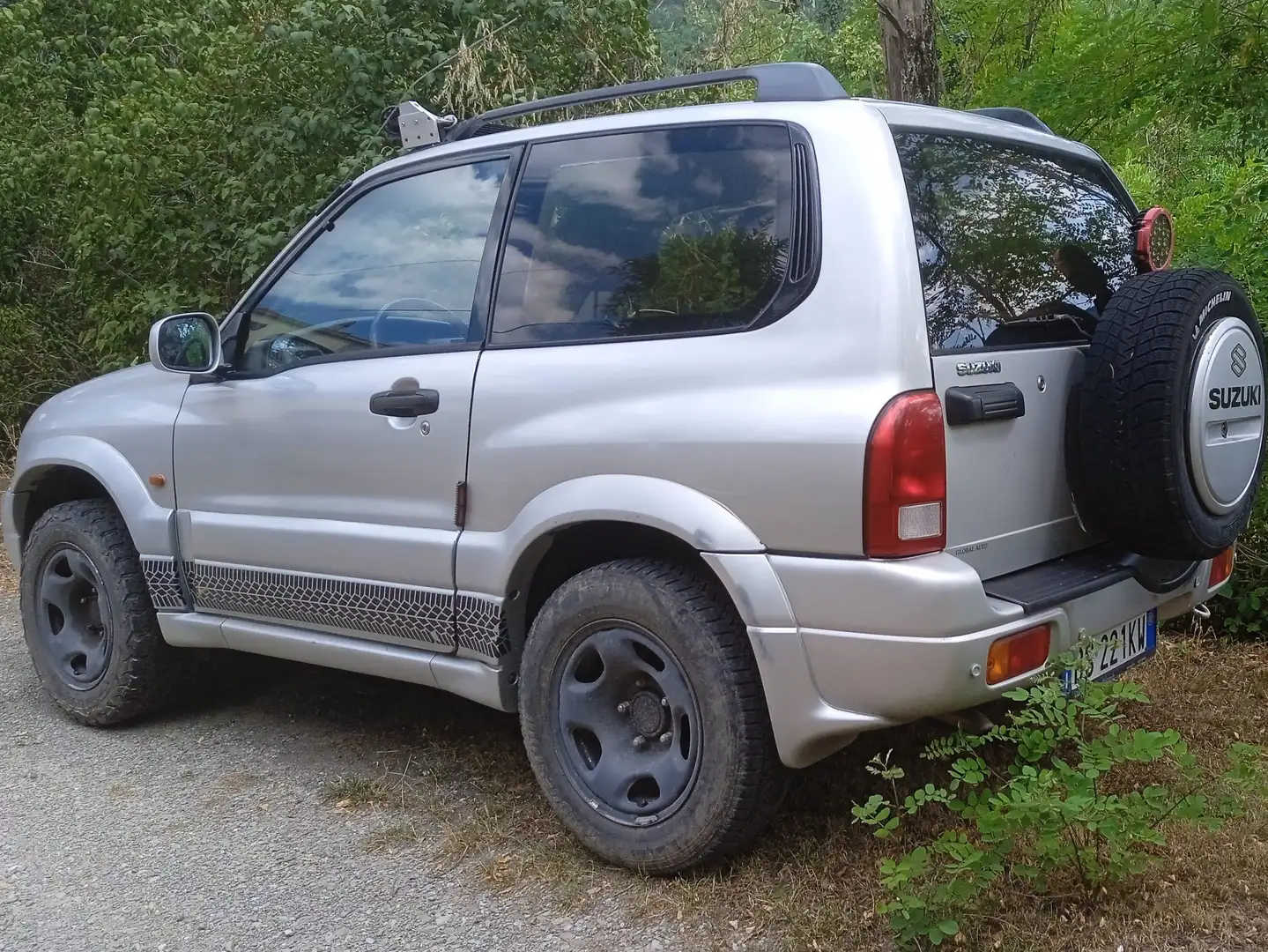 Suzuki Grand Vitara Grand Vitara I 2001 3p 1.6 16v E3 Срібний - 1