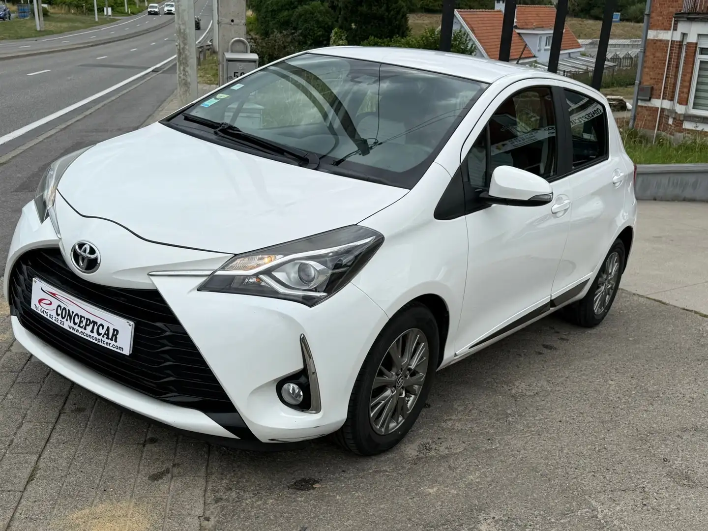 Toyota Yaris 1.4 D-4D Business Plus - 1