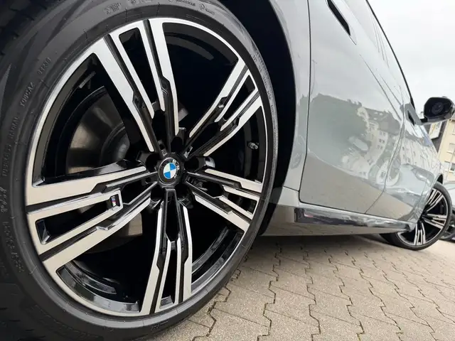 BMW M view 4