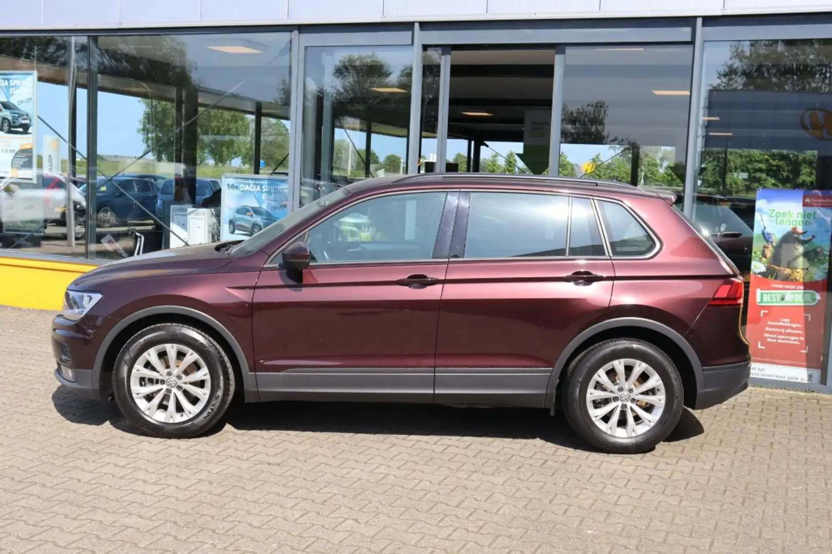 Volkswagen Tiguan 1.4 TSI 150 pk DSG  Comfortline - camera Rood - 2