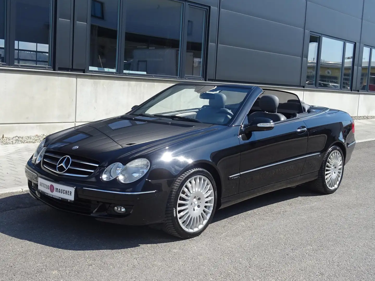 Mercedes-Benz CLK 200 Cabrio Kompressor Avantgarde/GRA/PDC/SHZ Schwarz - 2