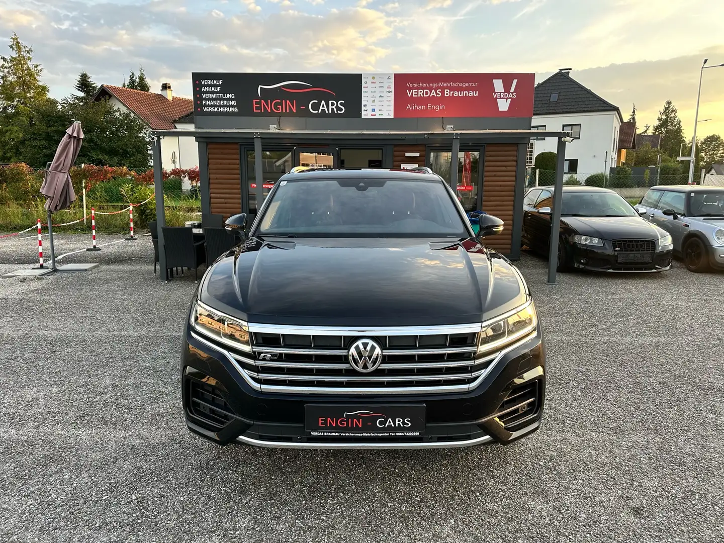 Volkswagen Touareg R-Line / 21 Zoll / AHK Schwarz - 2
