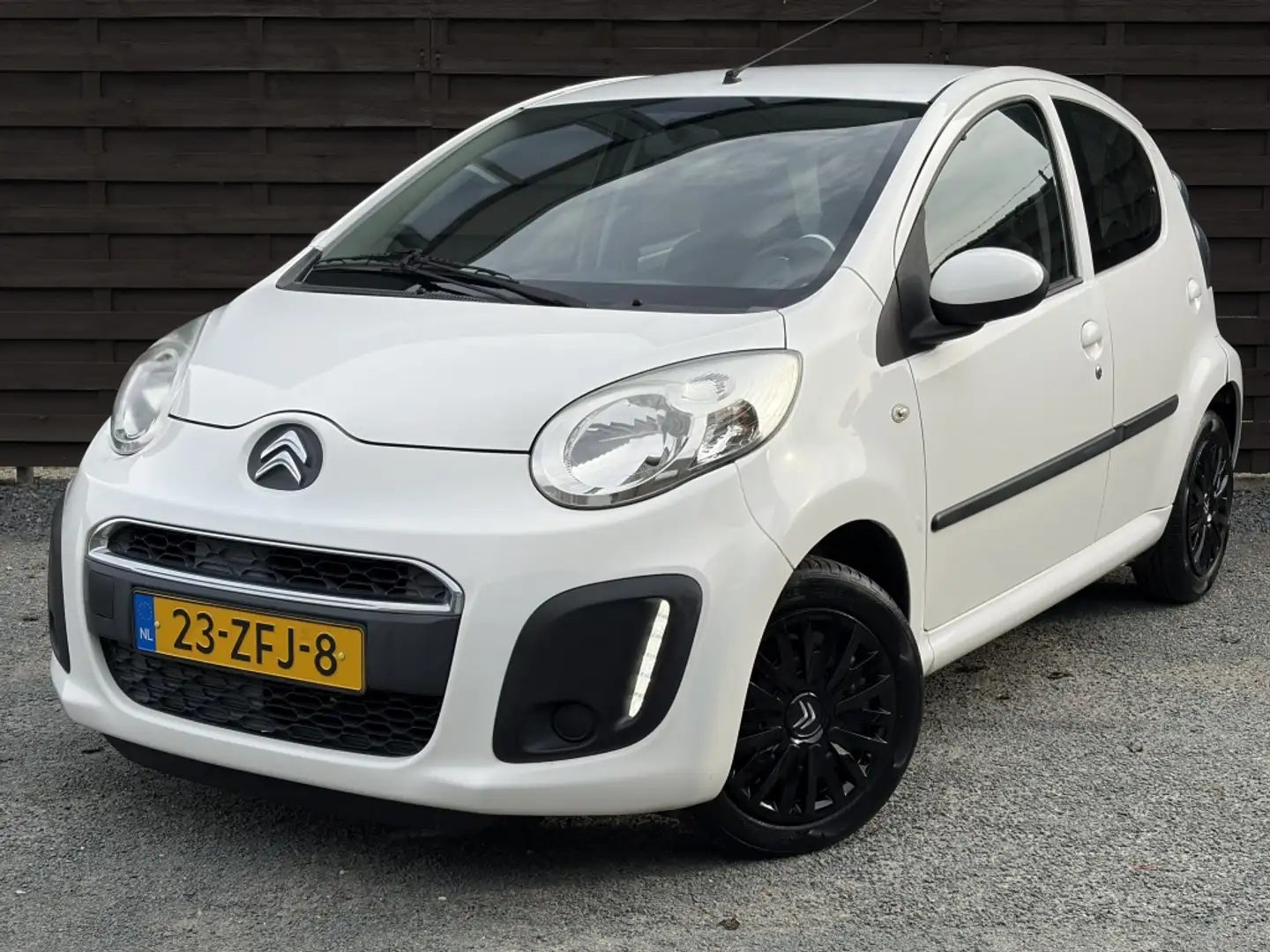 Citroen C1 1.0 Collection / Airco / Bluetooth / Nw. APK / LED Blanc - 1
