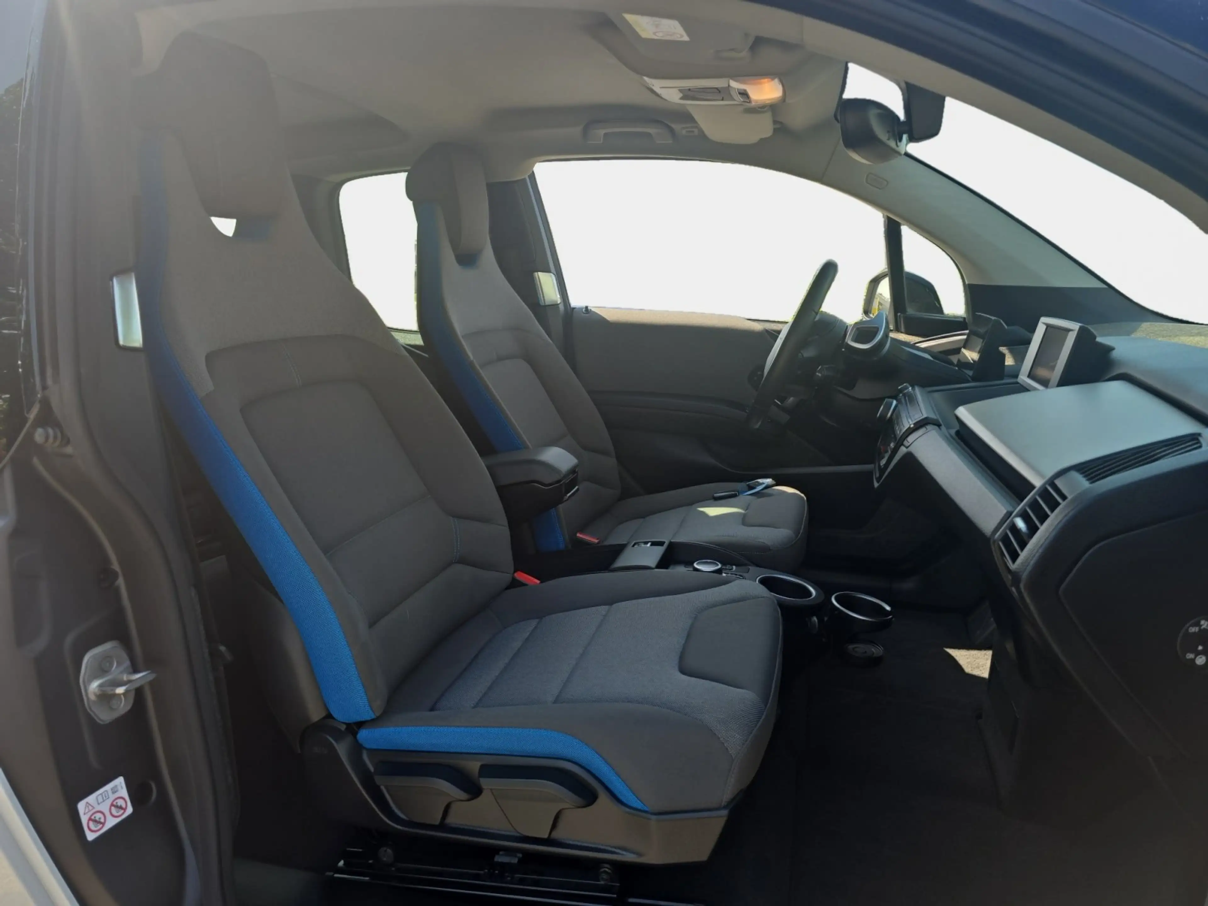 BMW i3 Basis — photo 15