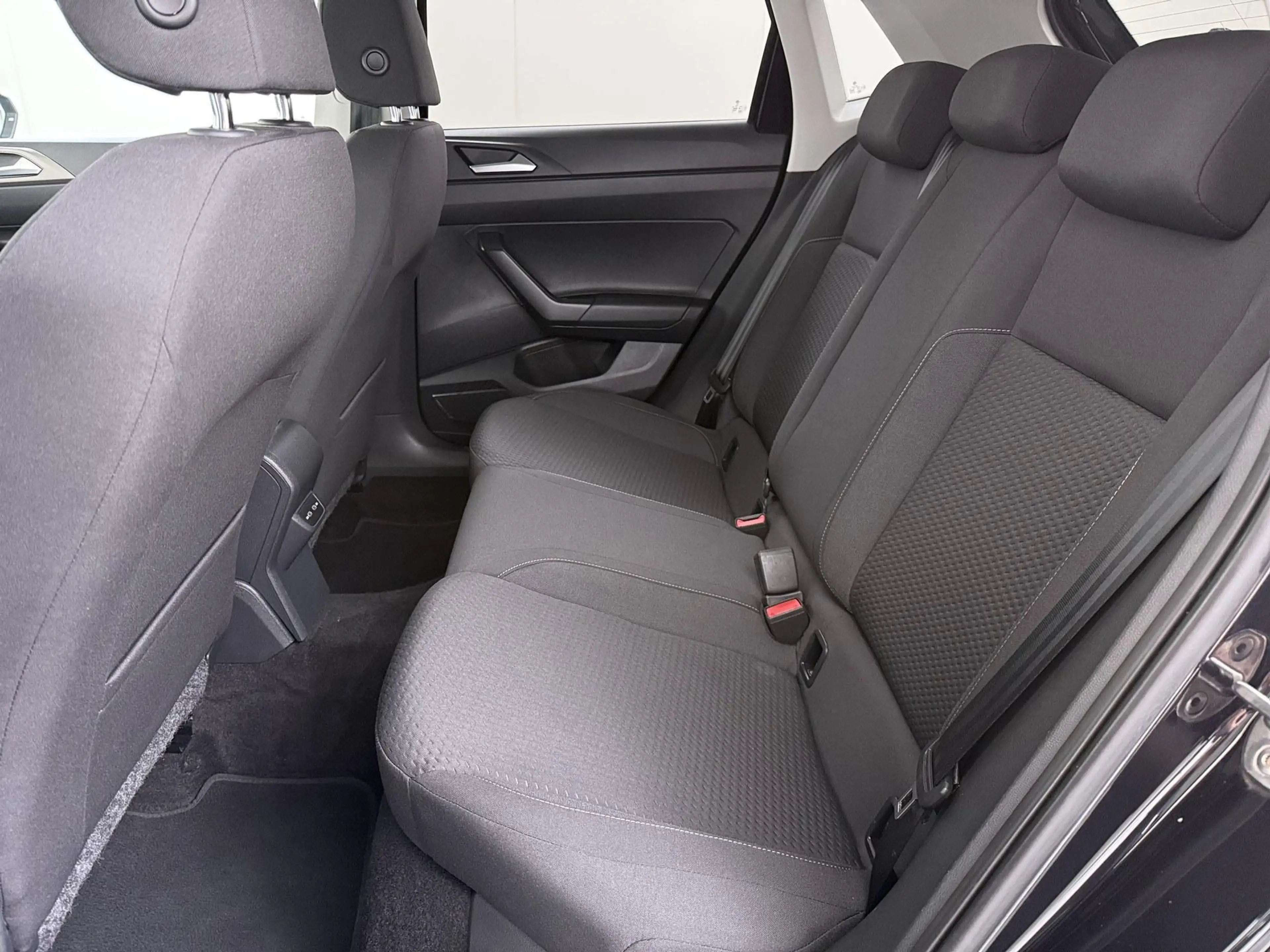Volkswagen Polo 1.0 TSI Highline — photo 9