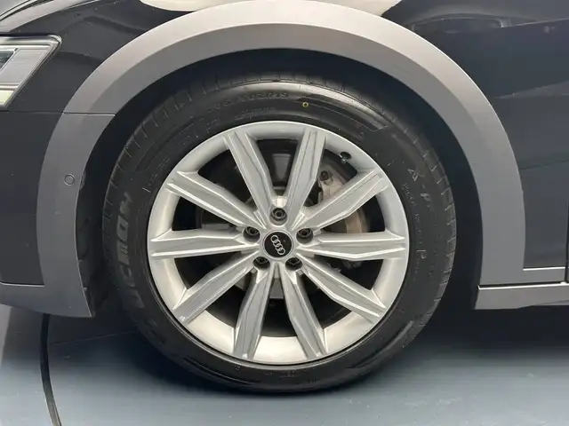 Audi A6 Allroad view 9
