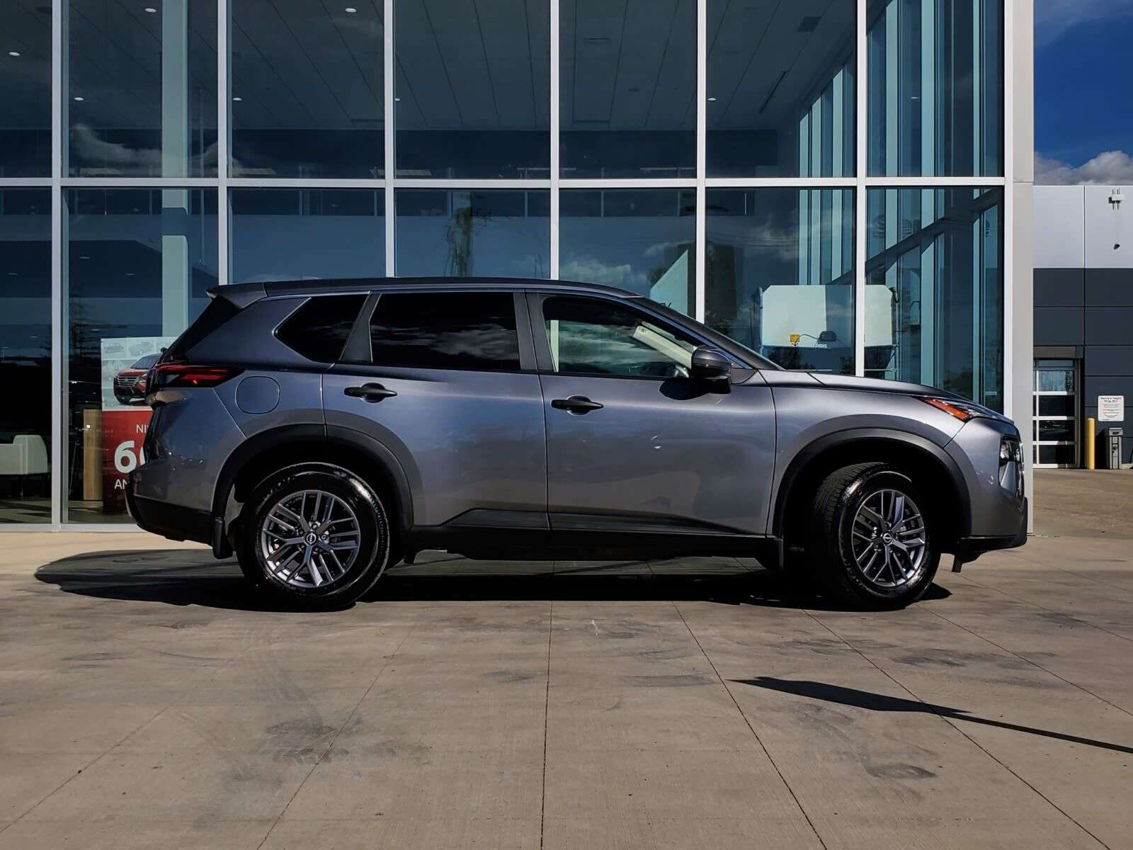 2024 Nissan Rogue Certified, Awd, Heated Seats, Remote Start, Blind — снимка 1