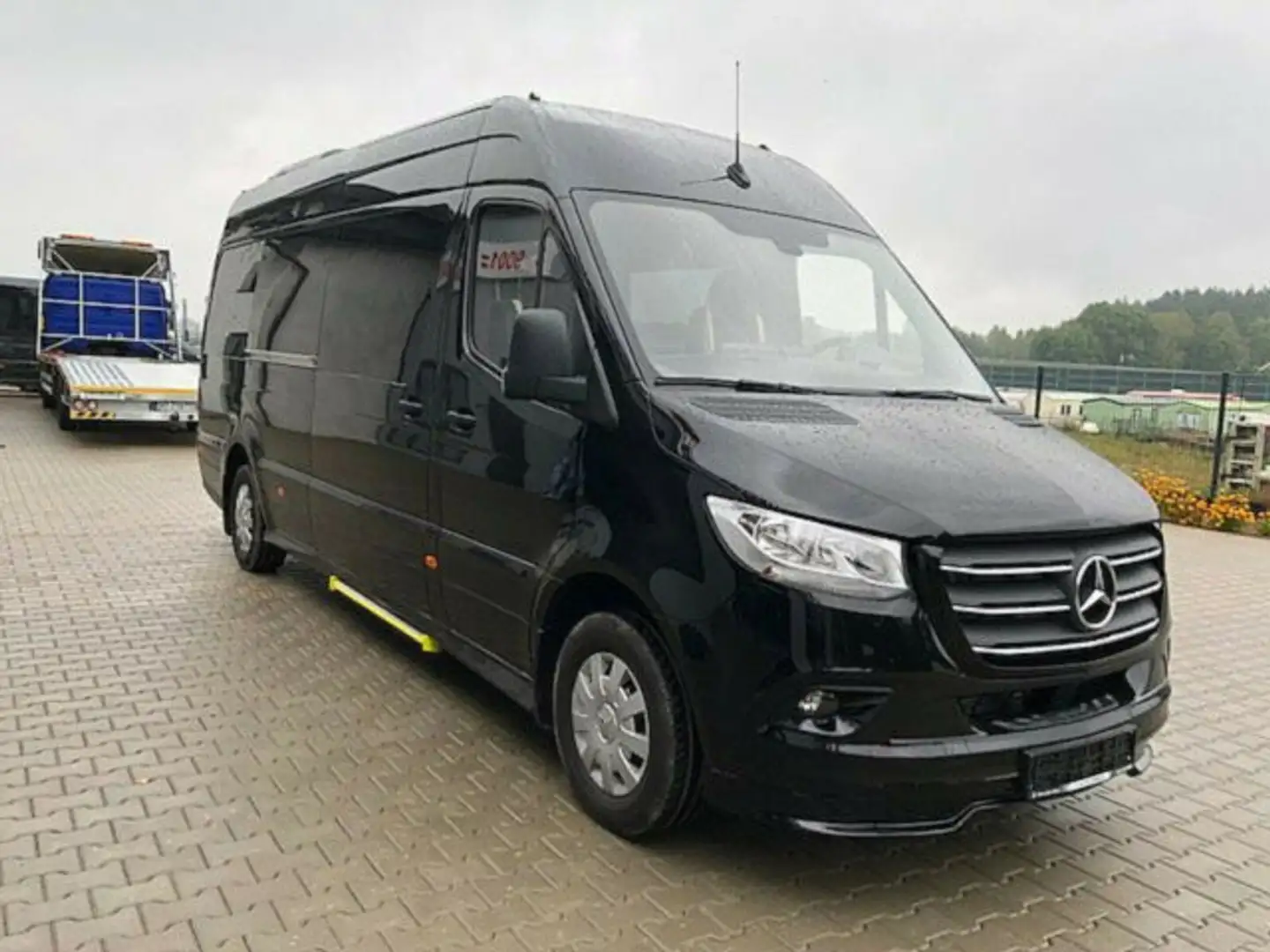 Mercedes-Benz Sprinter 519 Tour 20 Sitzer Auslieferung 2024 Zwart - 1