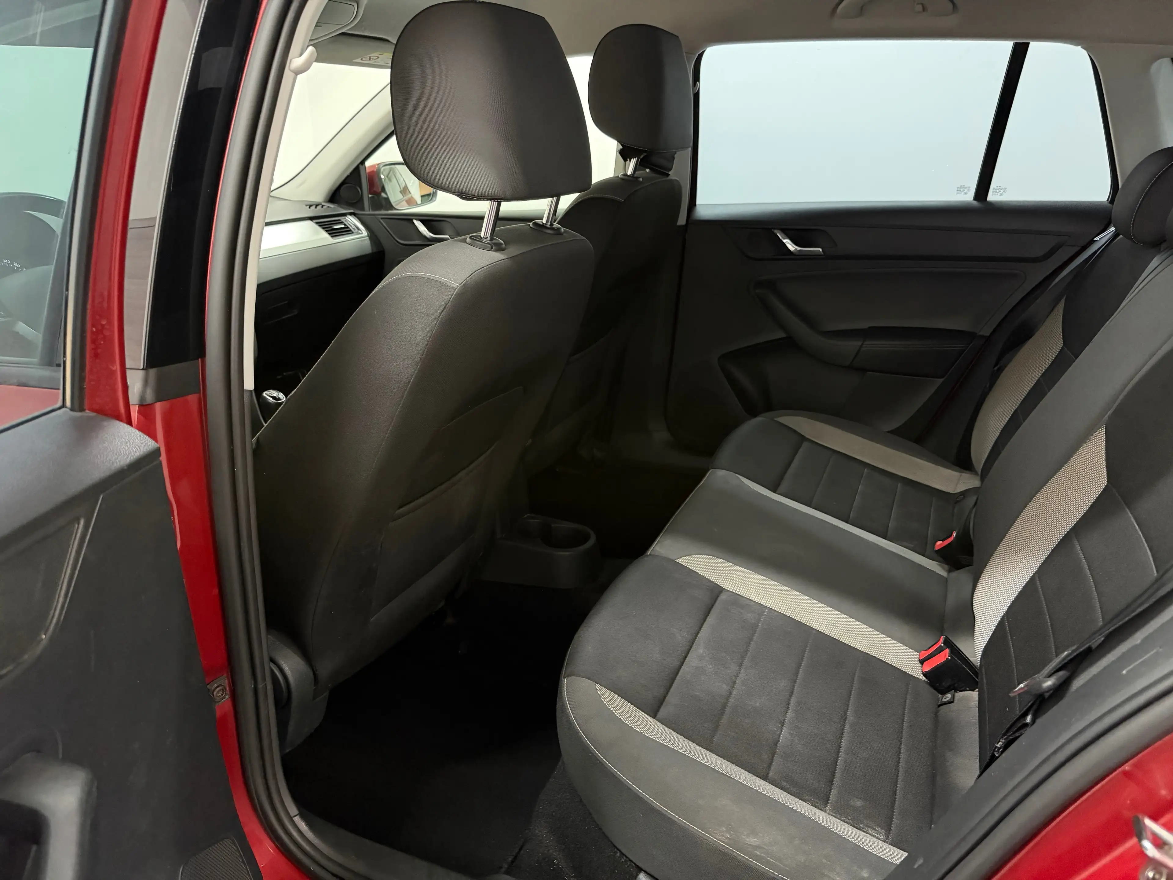 Skoda Rapid/Spaceback Rapid 1.2 TSI 1erMain - Airco - Navi - Carnet — photo 9