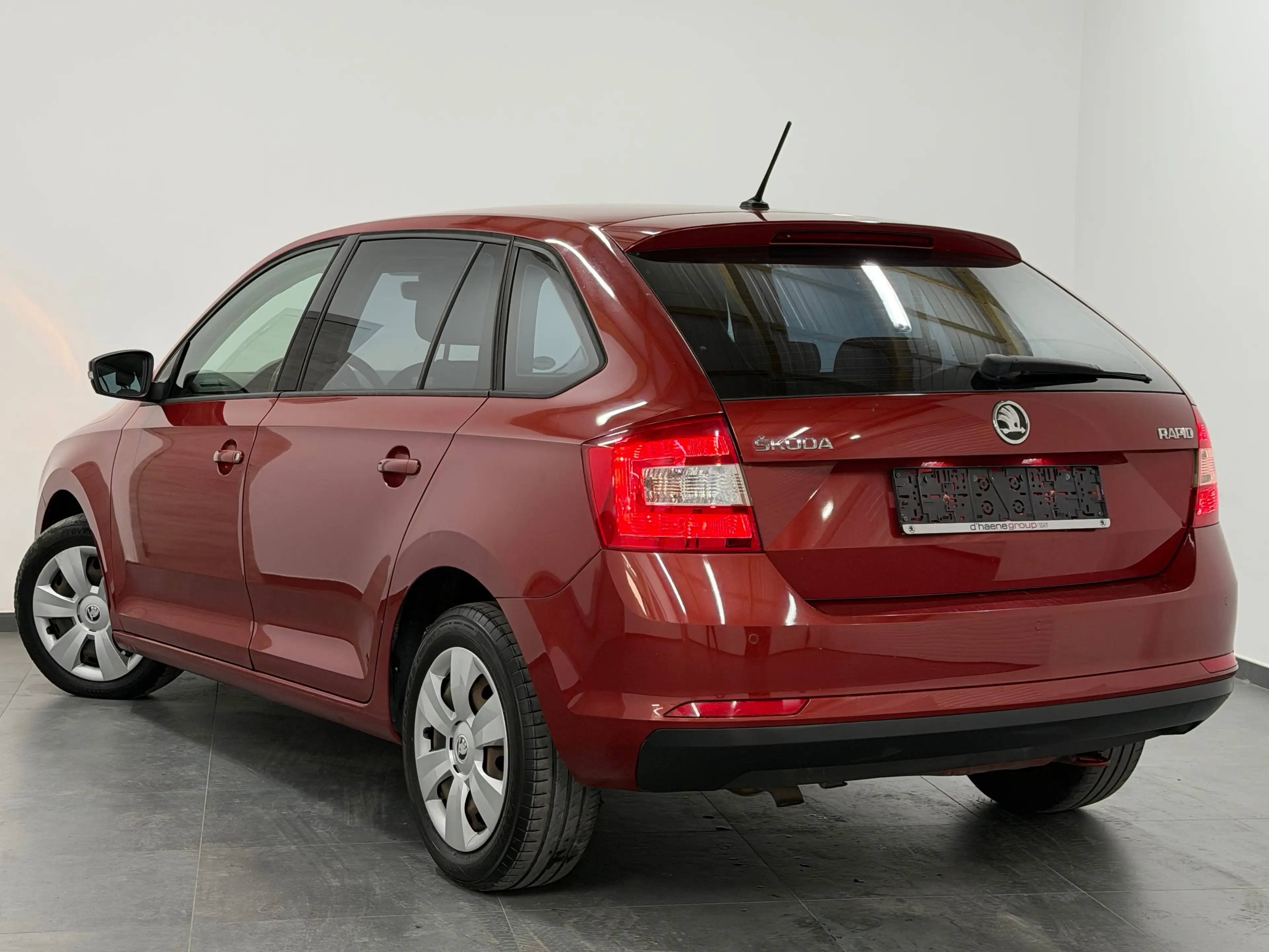 Skoda Rapid/Spaceback Rapid 1.2 TSI 1erMain - Airco - Navi - Carnet — photo 2