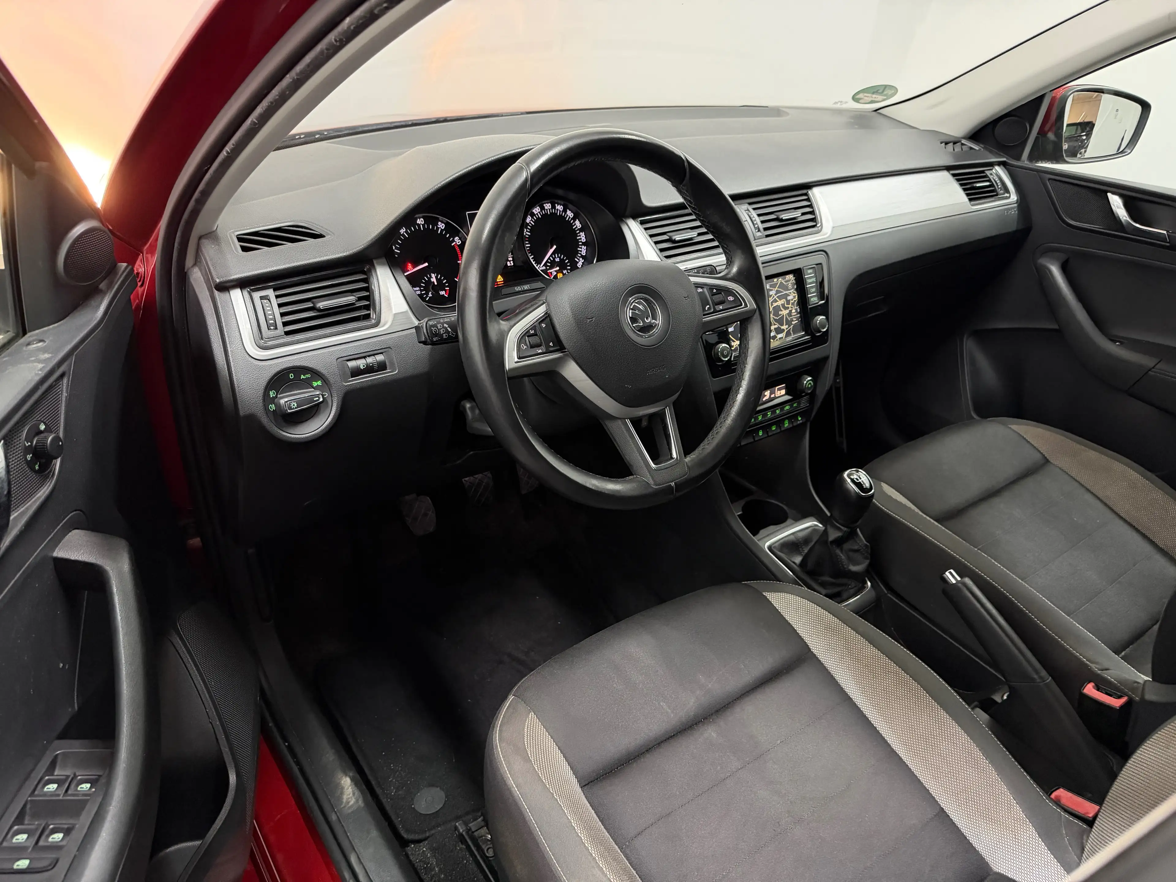 Skoda Rapid/Spaceback Rapid 1.2 TSI 1erMain - Airco - Navi - Carnet — photo 11