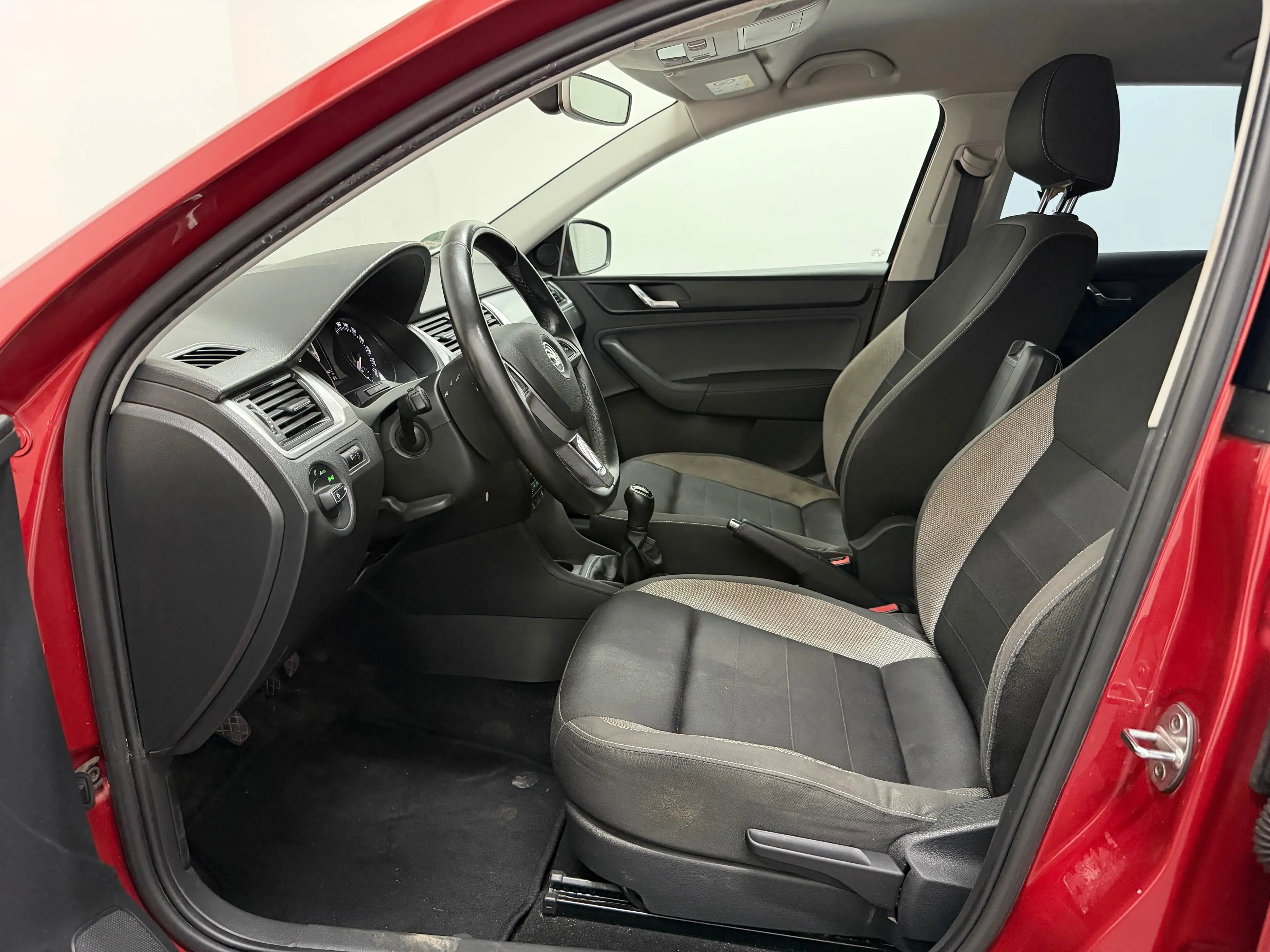 Skoda Rapid/Spaceback Rapid 1.2 TSI 1erMain - Airco - Navi - Carnet — photo 10