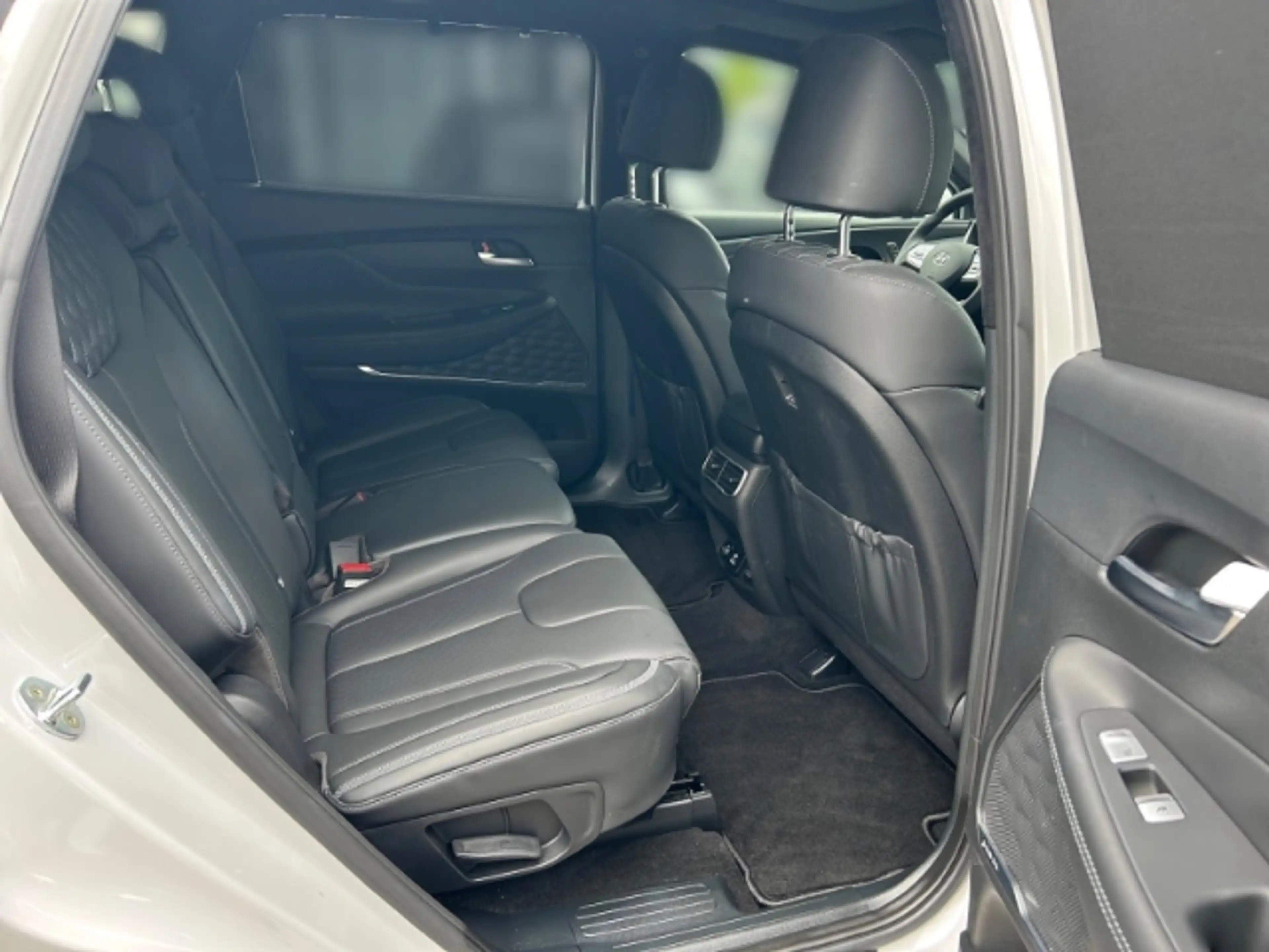 Hyundai SANTA FE Signature Plug-In Hybrid 4WD+Panoramadach — photo 13