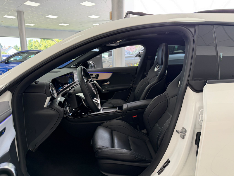 Mercedes-Benz CLA 35 AMG 4M*AERO-KIT*PANO*STHZG — photo 12