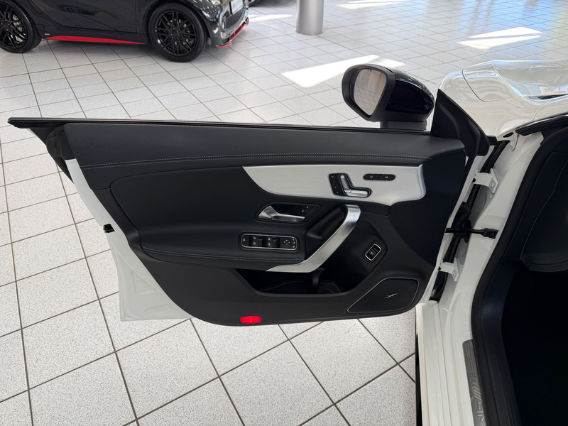 Mercedes-Benz CLA 35 AMG 4M*AERO-KIT*PANO*STHZG — photo 9