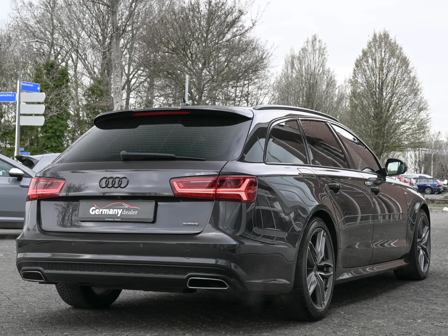 Audi A6 Avant 3.0 TDI BiT 320pk quattro Premium Edition Pa Gris - 2