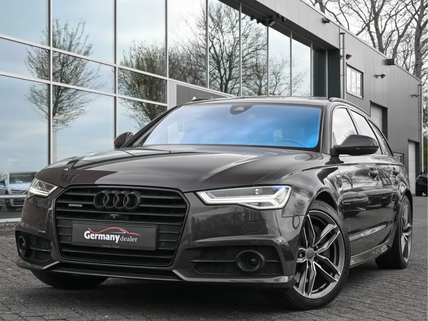 Audi A6 Avant 3.0 TDI BiT 320pk quattro Premium Edition Pa Gris - 1