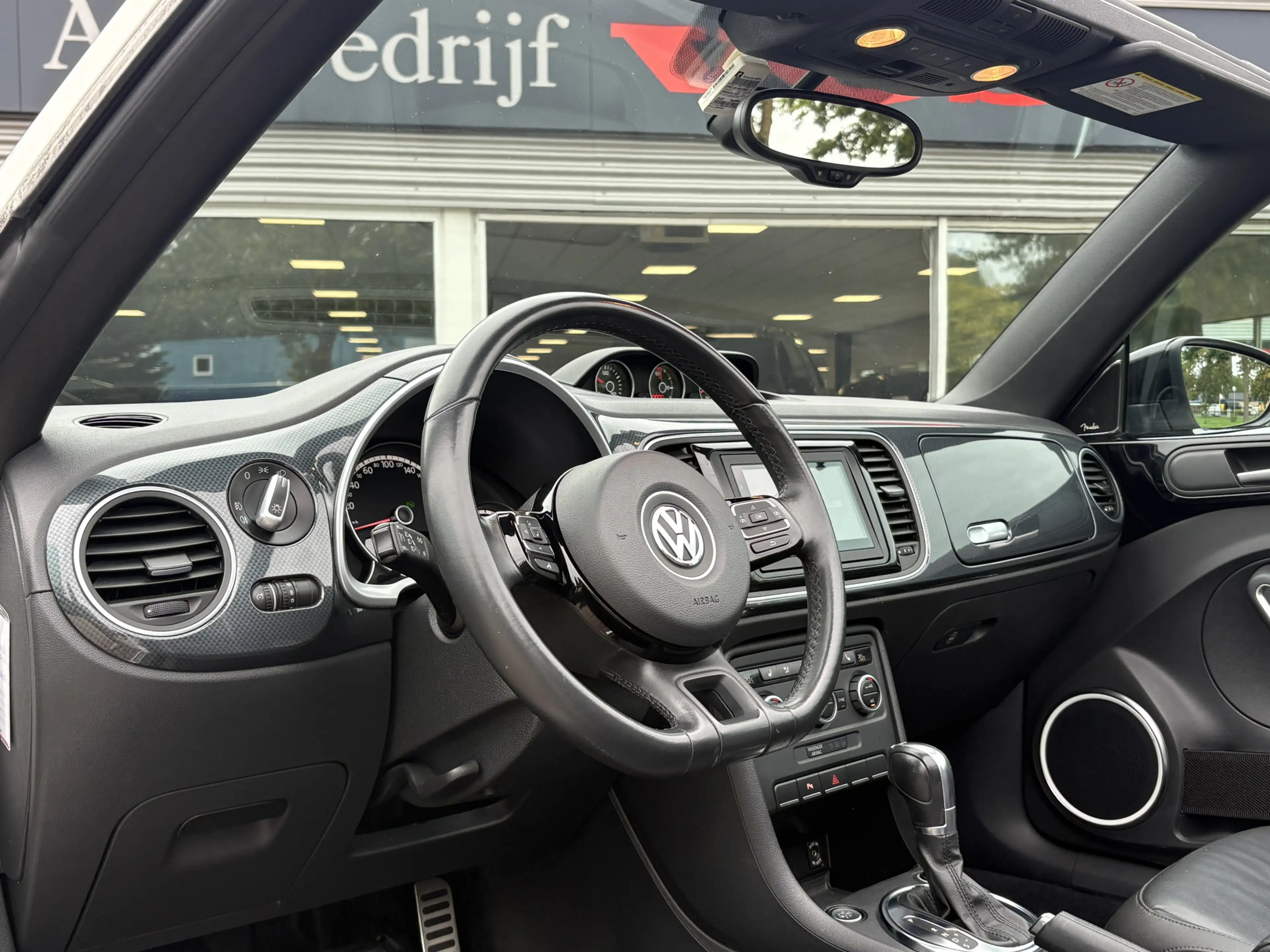 Volkswagen Beetle Cabriolet 1.4 TSI Sport | DSG | CarPlay | Leder | — photo 2