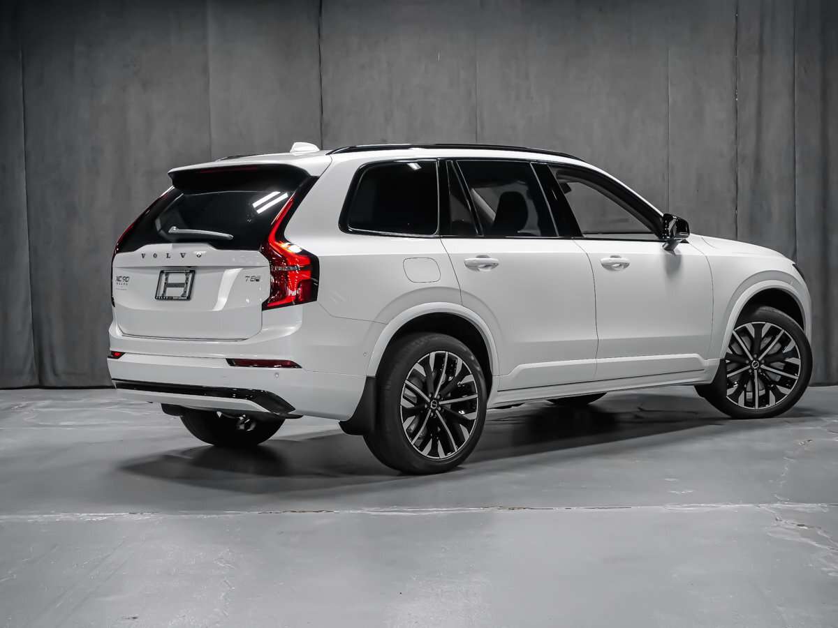 2026 Volvo XC90 Plus 7-Seater (Dark Theme) alt 4