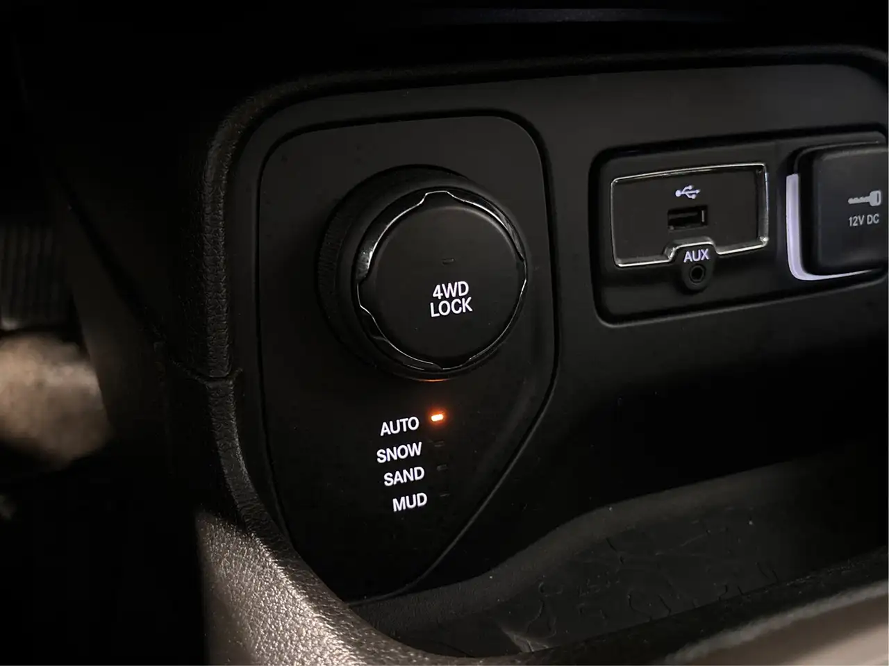 Jeep Renegade снимка Jeep Renegade