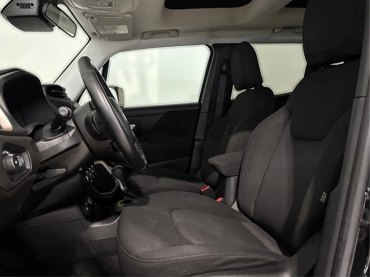 Jeep Renegade снимка Jeep Renegade