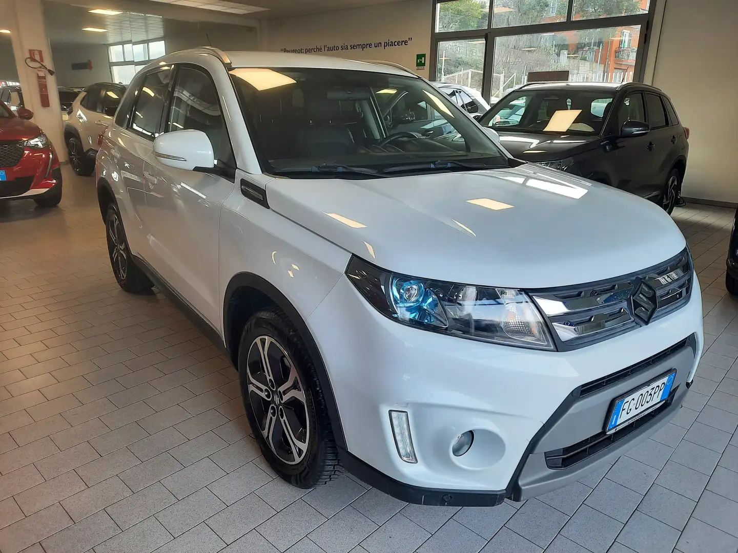 Suzuki Vitara Vitara 1.6 ddis V-Top Bianco - 2