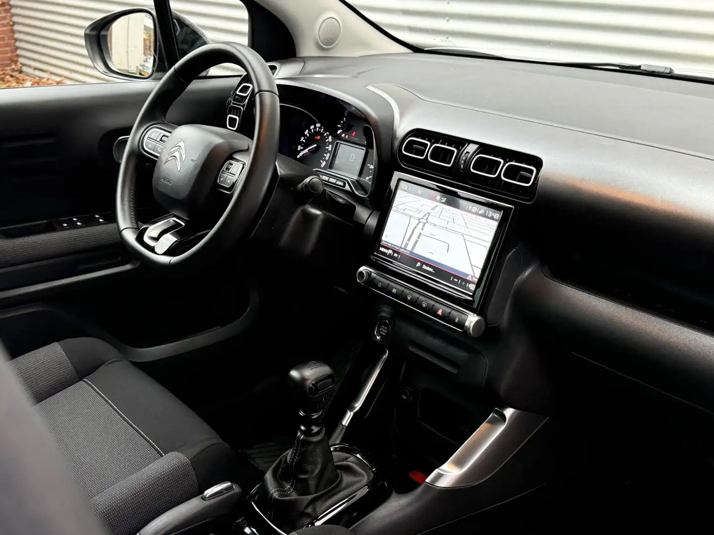 Citroen C3 Aircross 1.2 Sport Airco Cruise Carplay Facelift 2023 Uniek Wit - 2