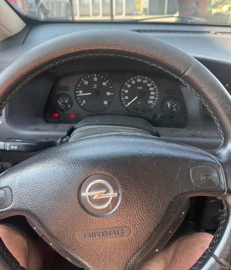 Opel Zafira Blau - 2