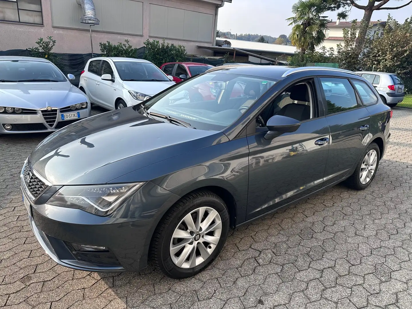 SEAT Leon 1.6 TDI Business 115CV DSG*EURO6*CERCHI - 1
