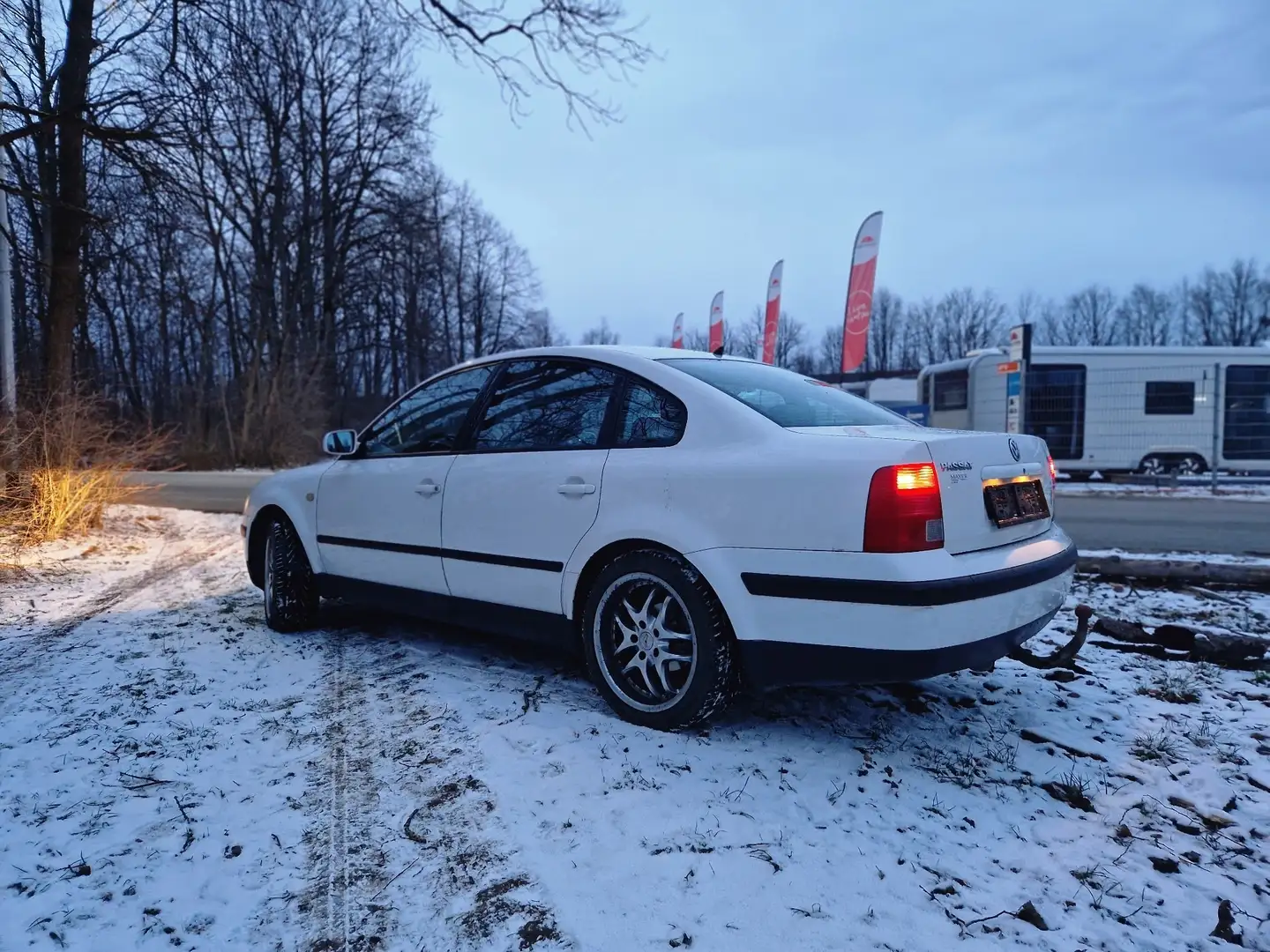 Volkswagen Passat 1,9 Comfortline TDI Beyaz - 2