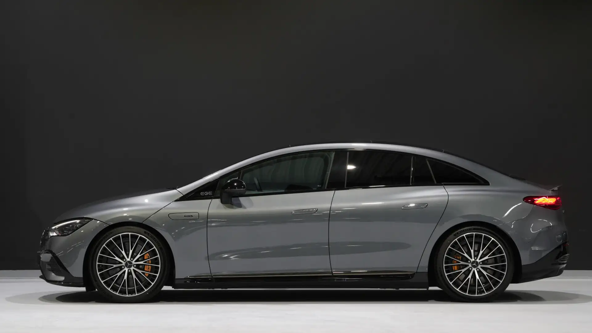 Mercedes-Benz EQE 53 EQE 53 AMG 4Matic+ RHD RECHTSLENKER Gris - 2