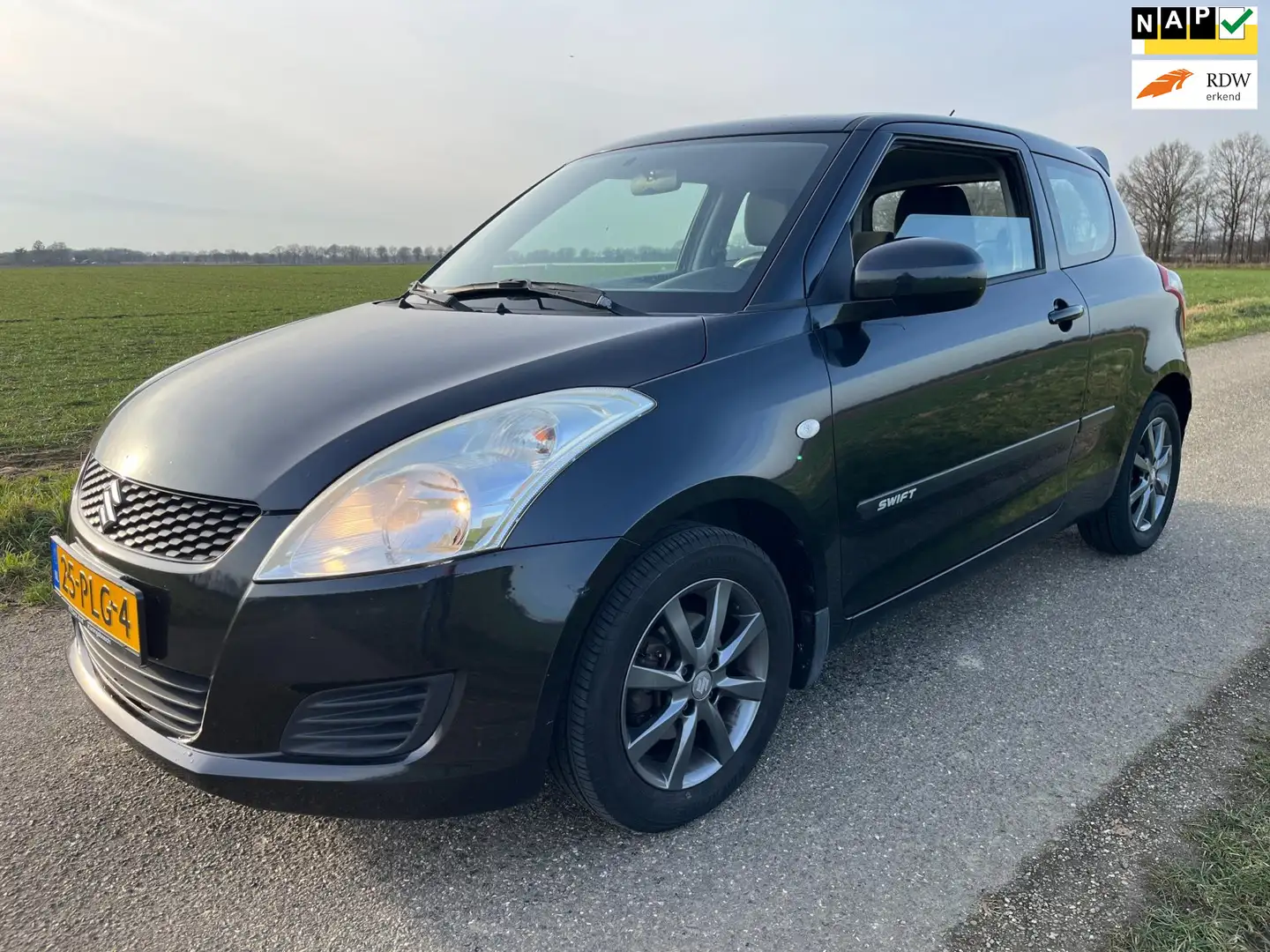 Suzuki Swift 1.2 Comfort|eerste eigenaar|nieuwe apk Schwarz - 1