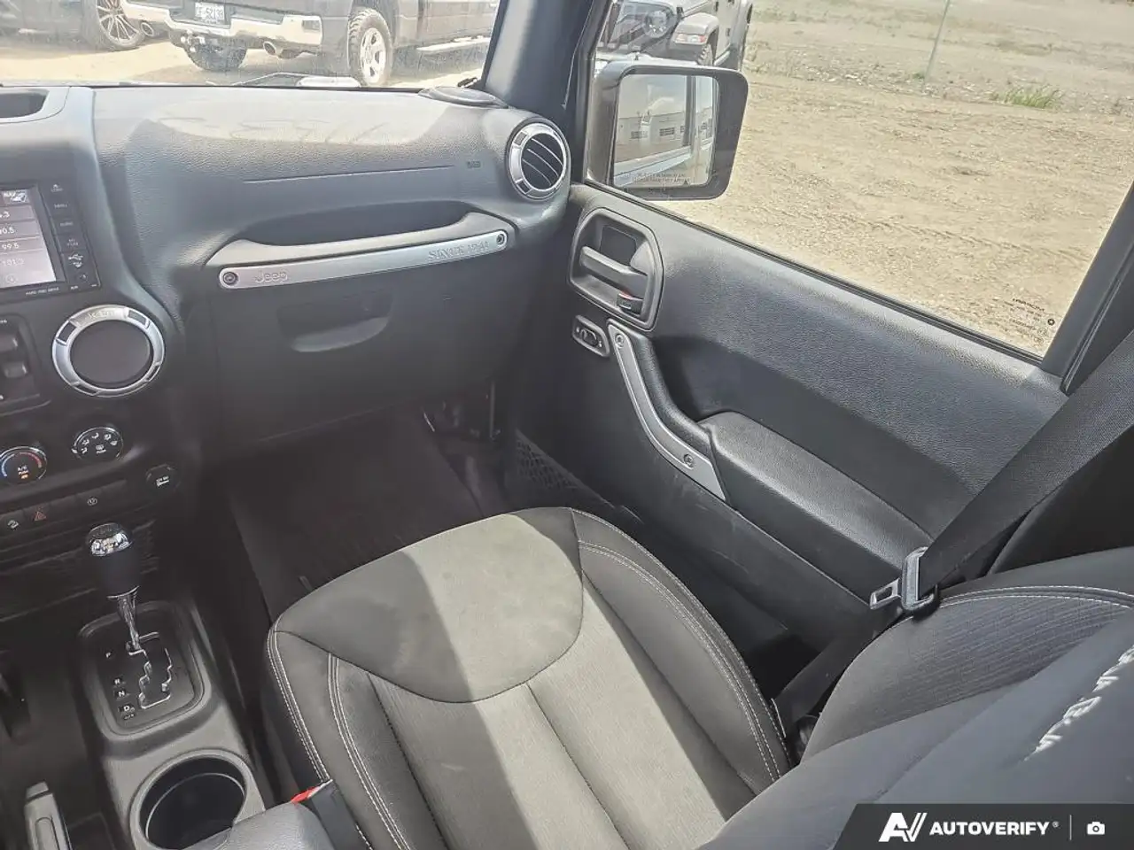 Jeep Wrangler снимка Jeep Wrangler