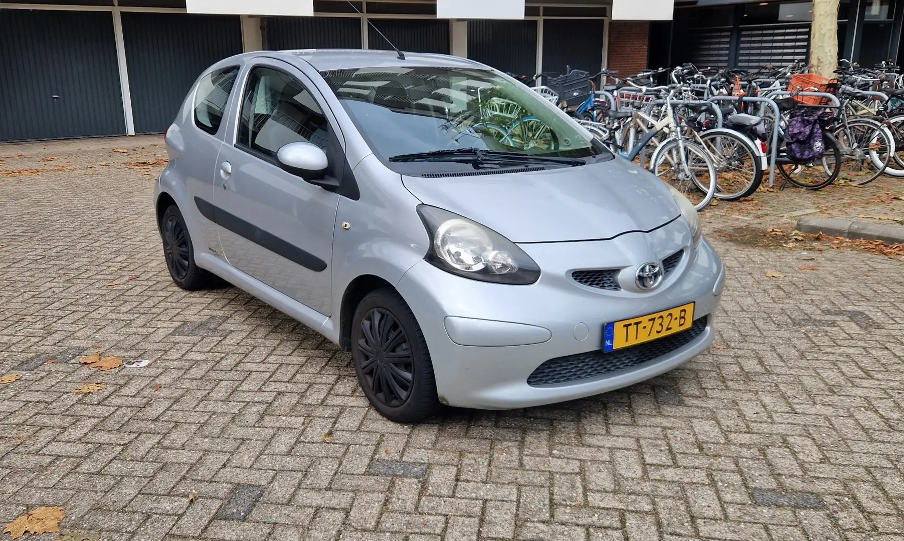 Toyota Aygo 1.0-12V, NIEUWE APK Zilver - 2